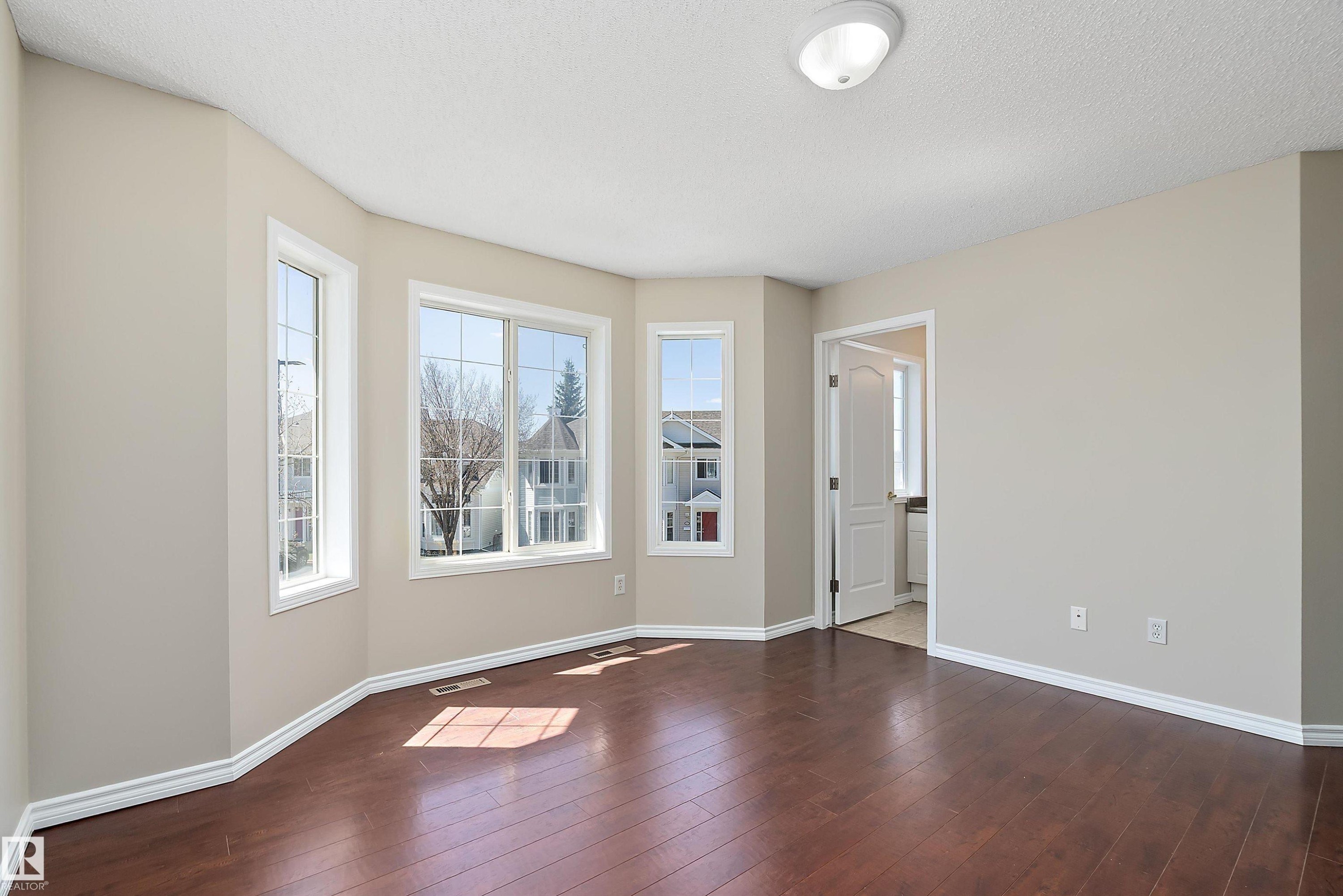 4 1780 Glastonbury Boulevard, Edmonton, AB - Indoor Photo Showing Other Room