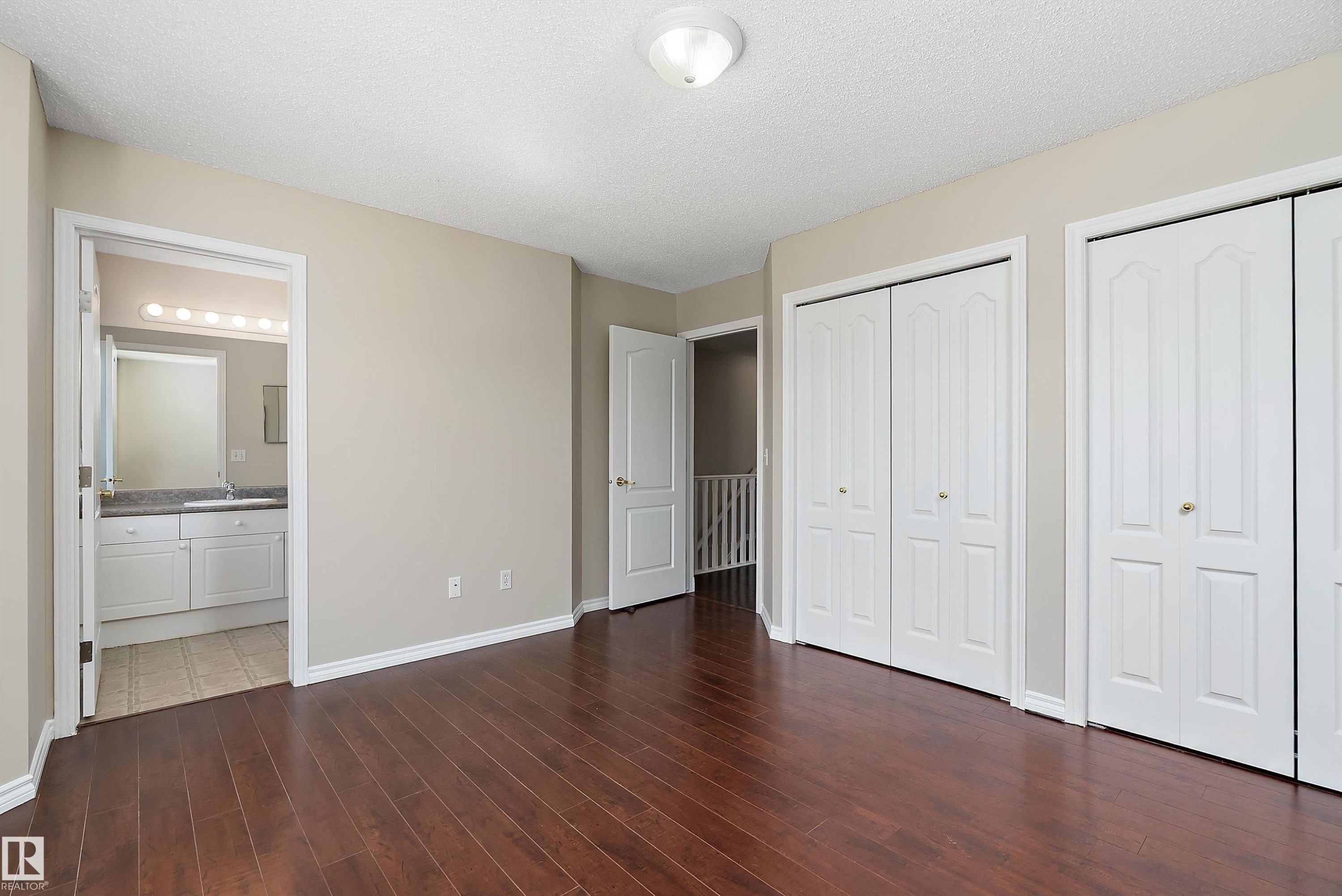 4 1780 Glastonbury Boulevard, Edmonton, AB - Indoor