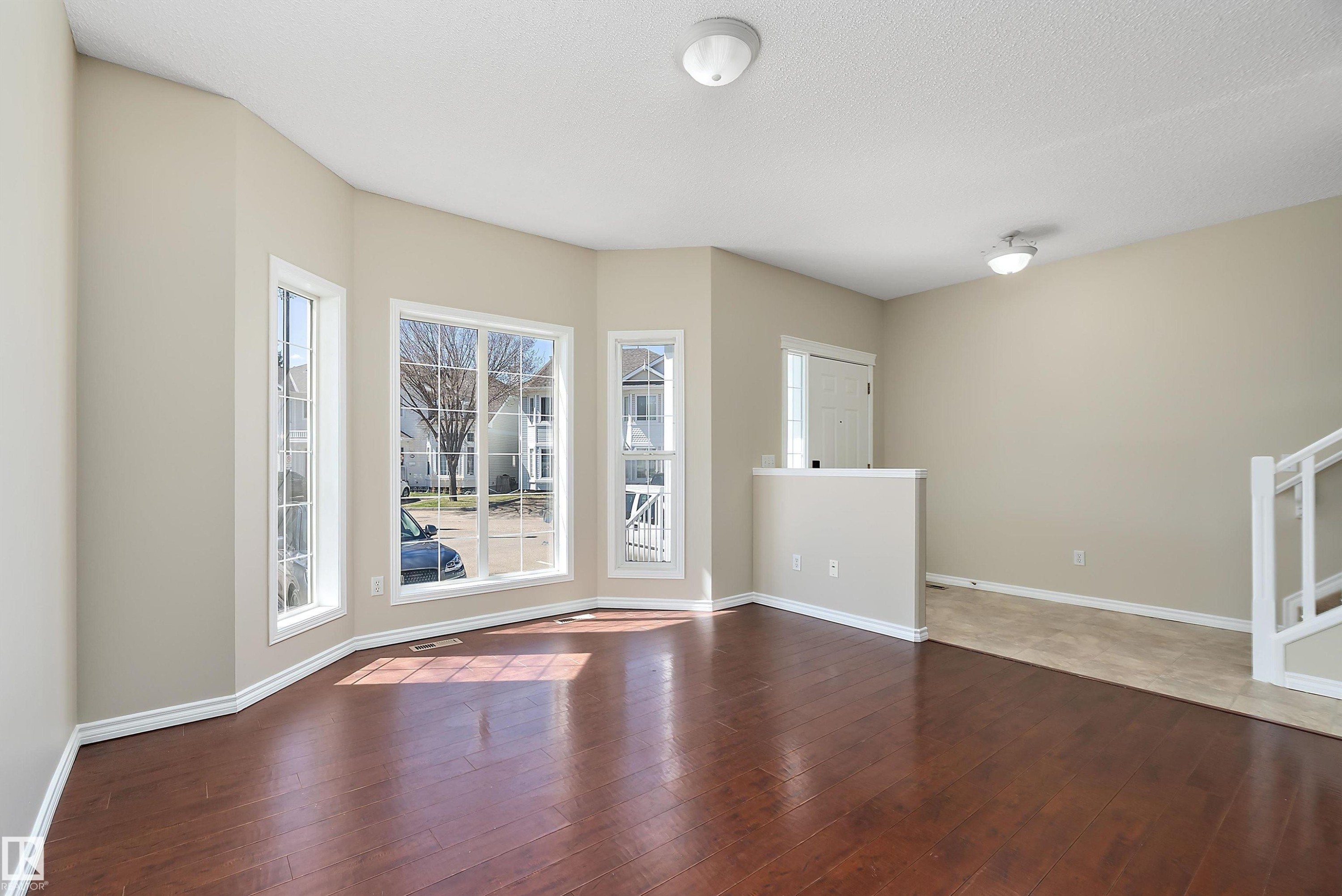 4 1780 Glastonbury Boulevard, Edmonton, AB - Indoor Photo Showing Other Room