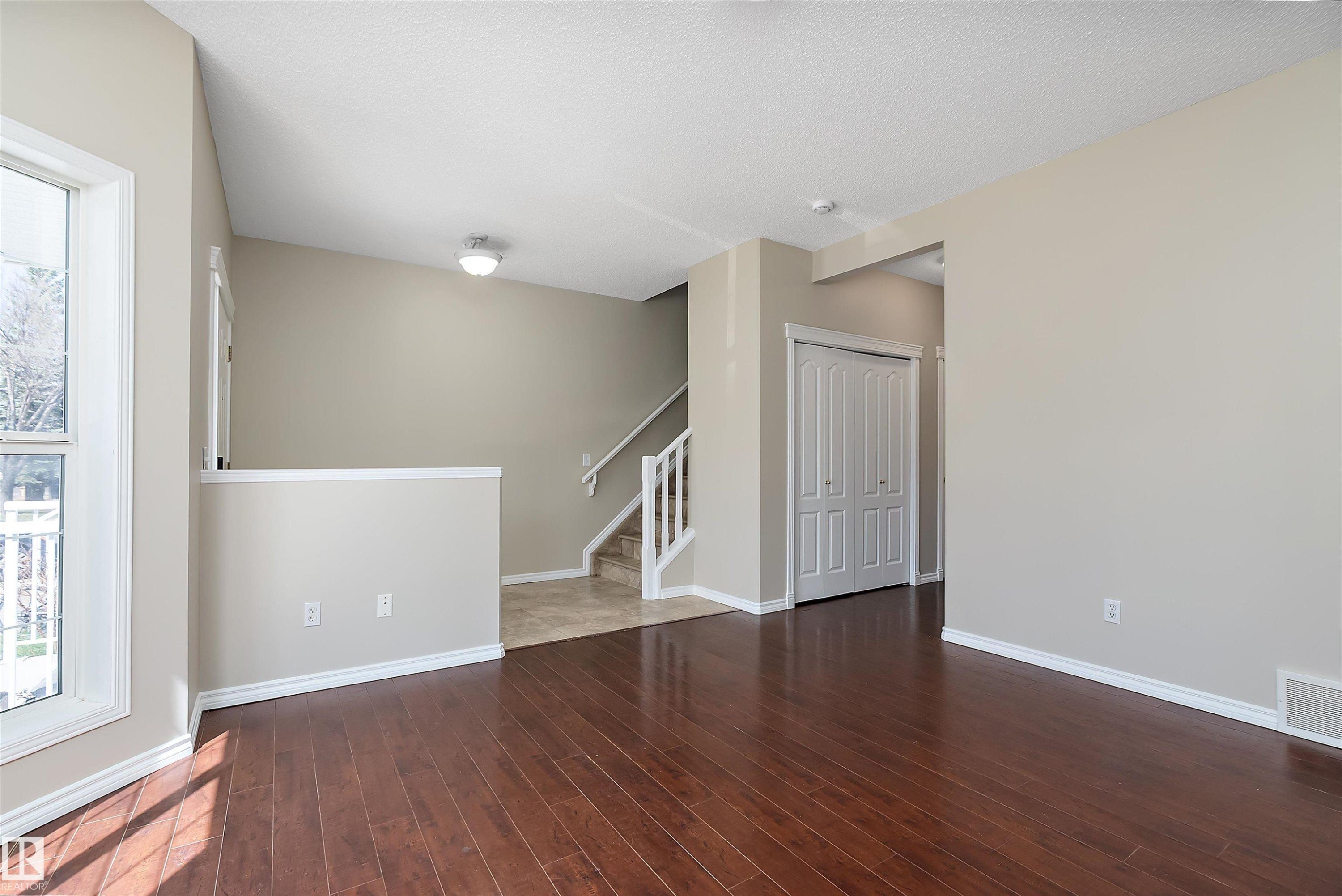 4 1780 Glastonbury Boulevard, Edmonton, AB - Indoor Photo Showing Other Room