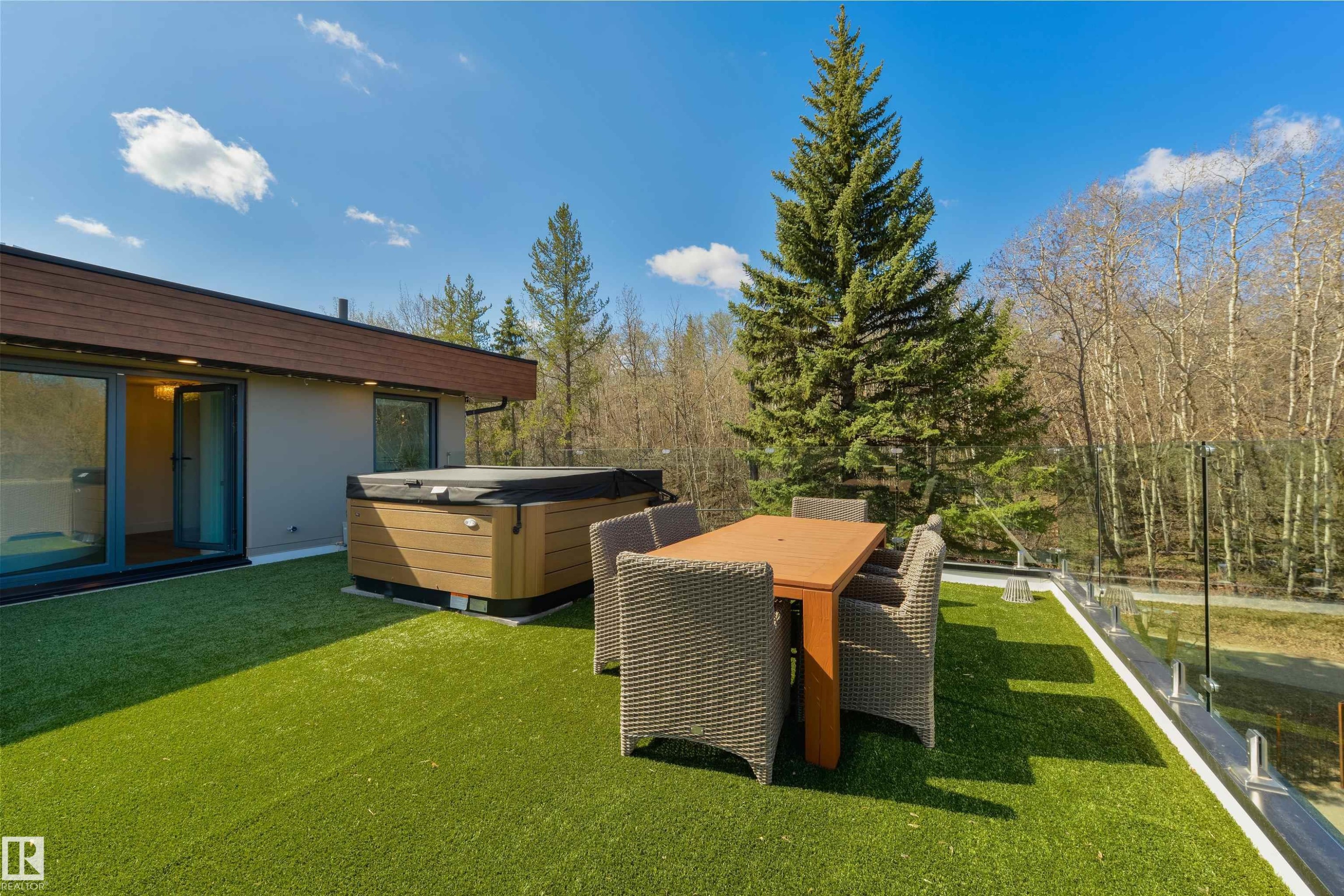 9213 97 Street Nw, Edmonton, AB - Outdoor
