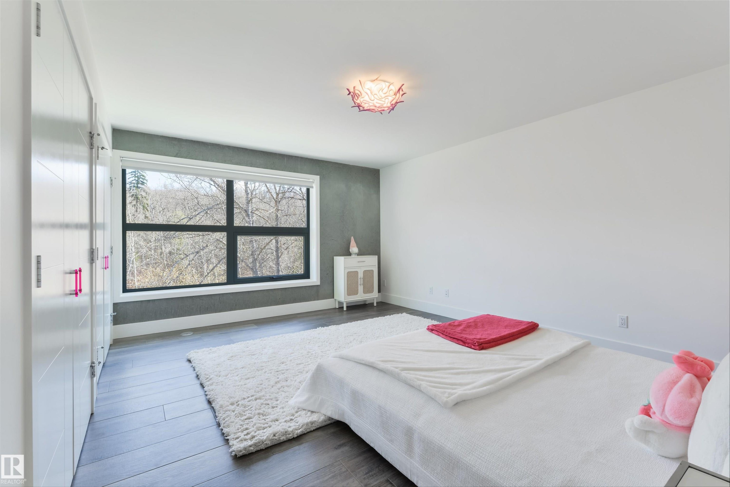 9213 97 Street Nw, Edmonton, AB - Indoor Photo Showing Bedroom