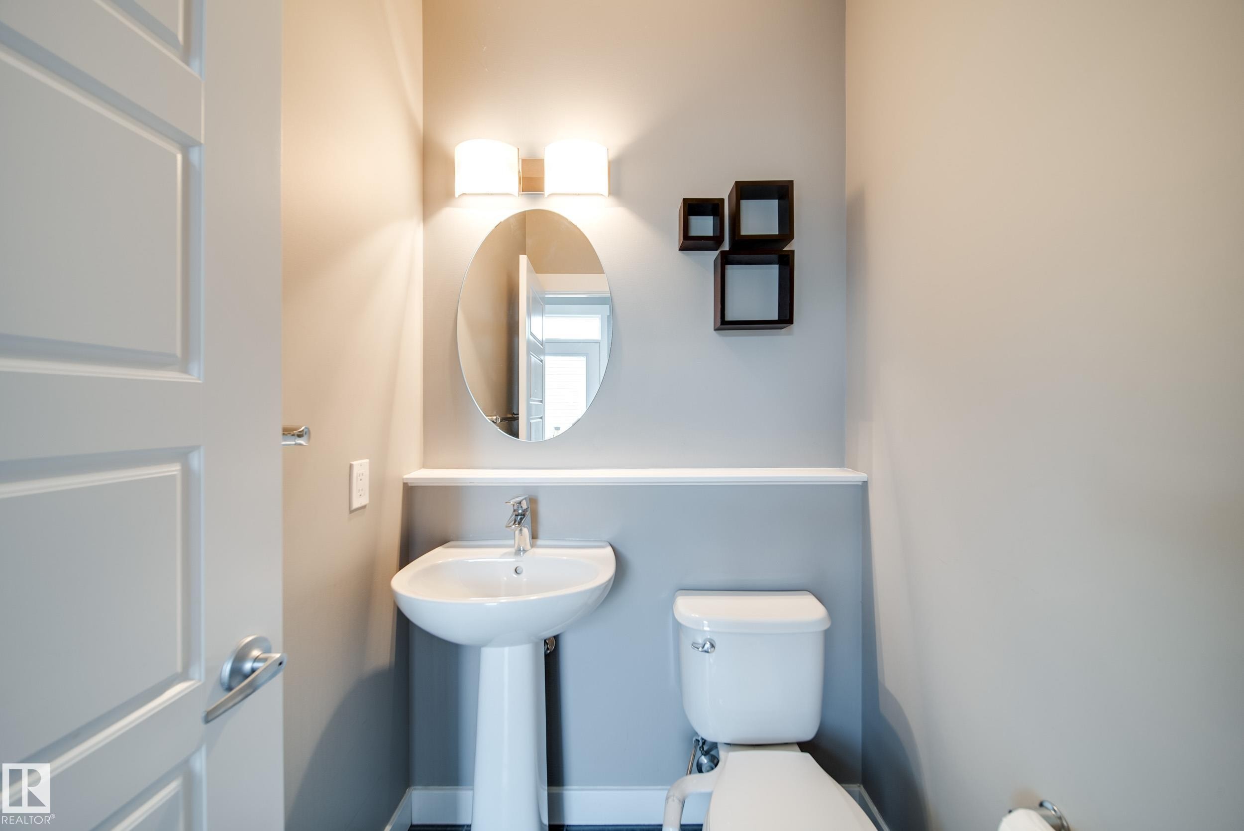 3112 Paisley Road, Edmonton, AB - Indoor Photo Showing Bathroom