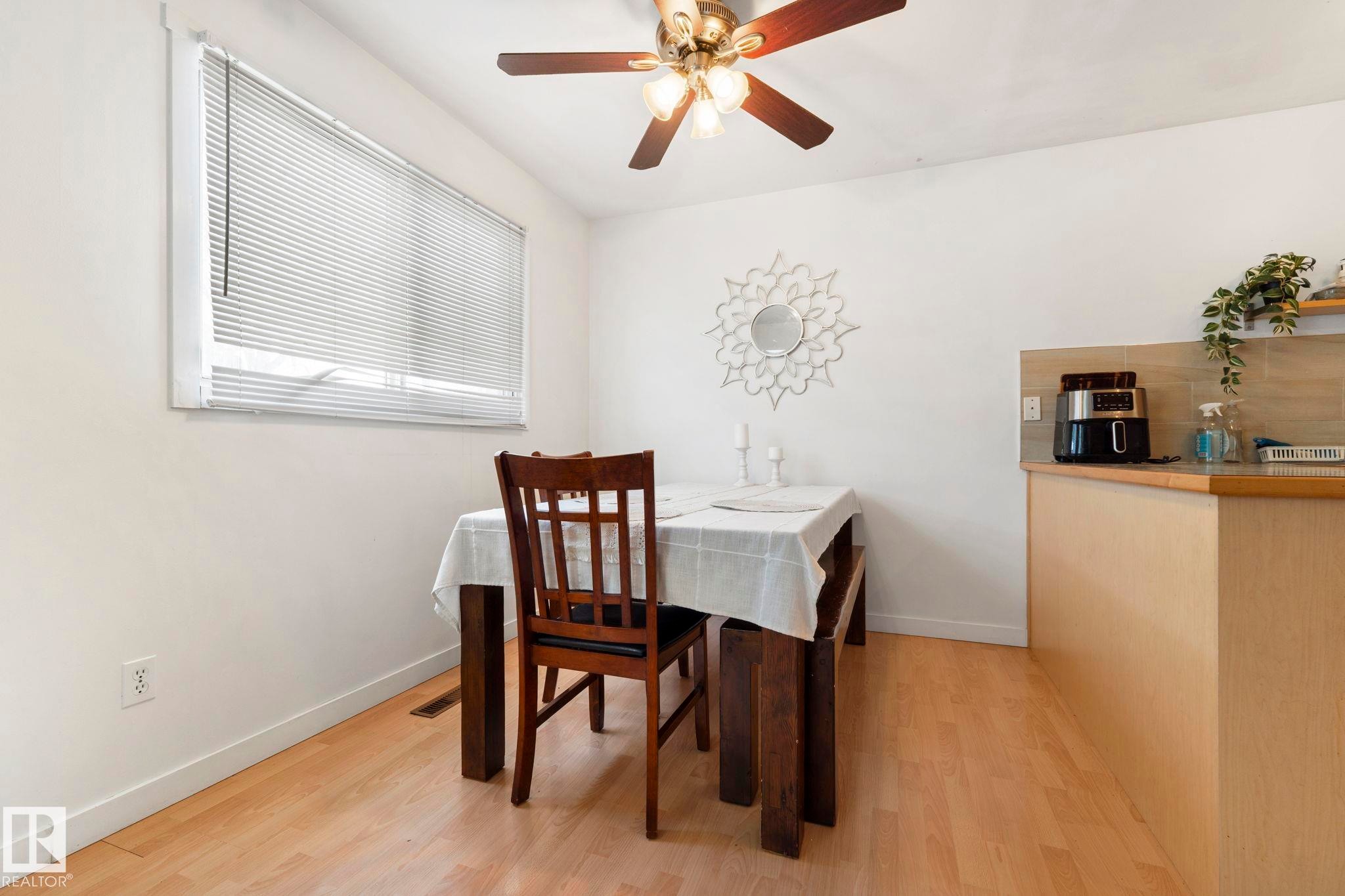 12210 92 Street, Edmonton, AB - Indoor Photo Showing Dining Room