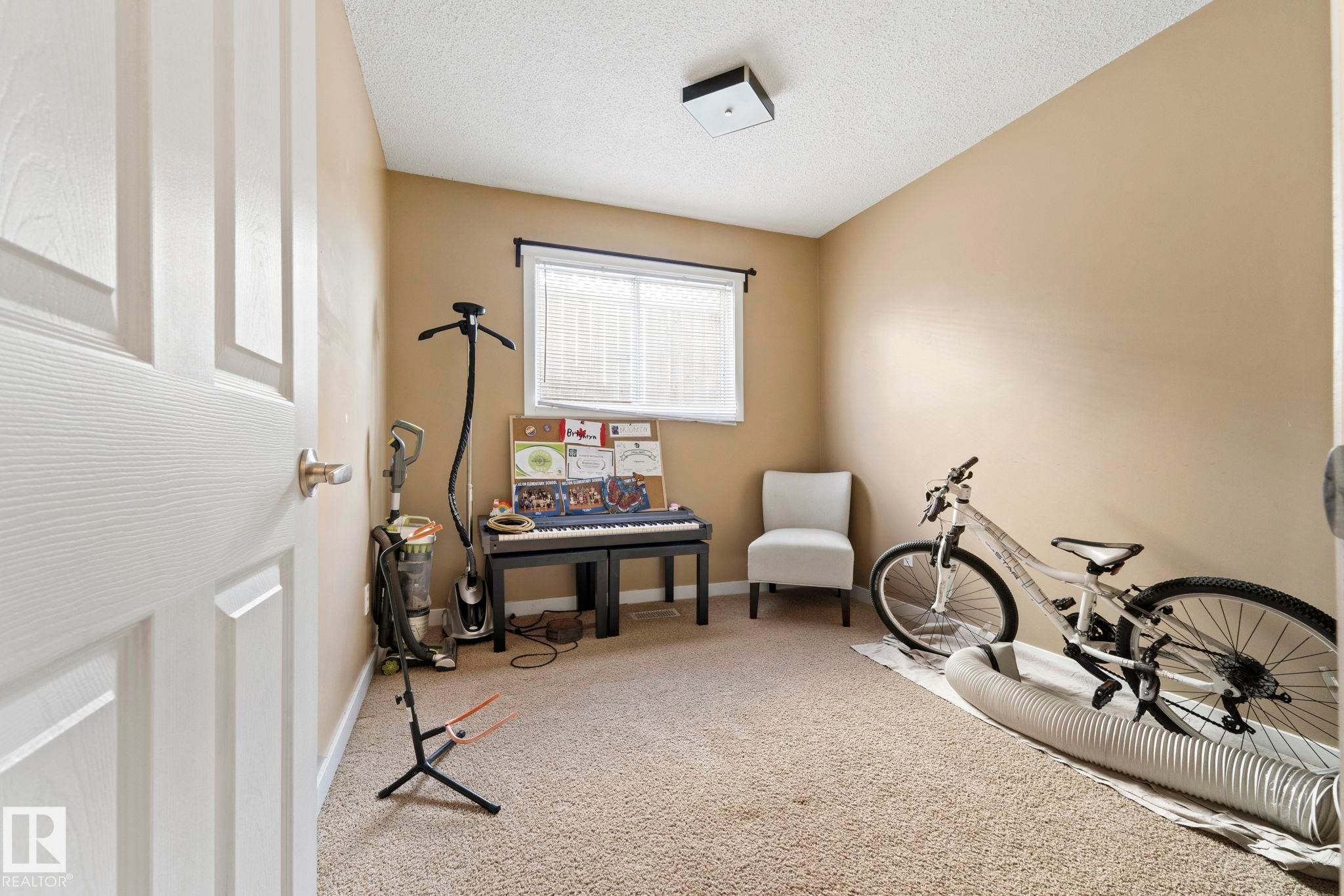 12210 92 Street, Edmonton, AB - Indoor Photo Showing Other Room