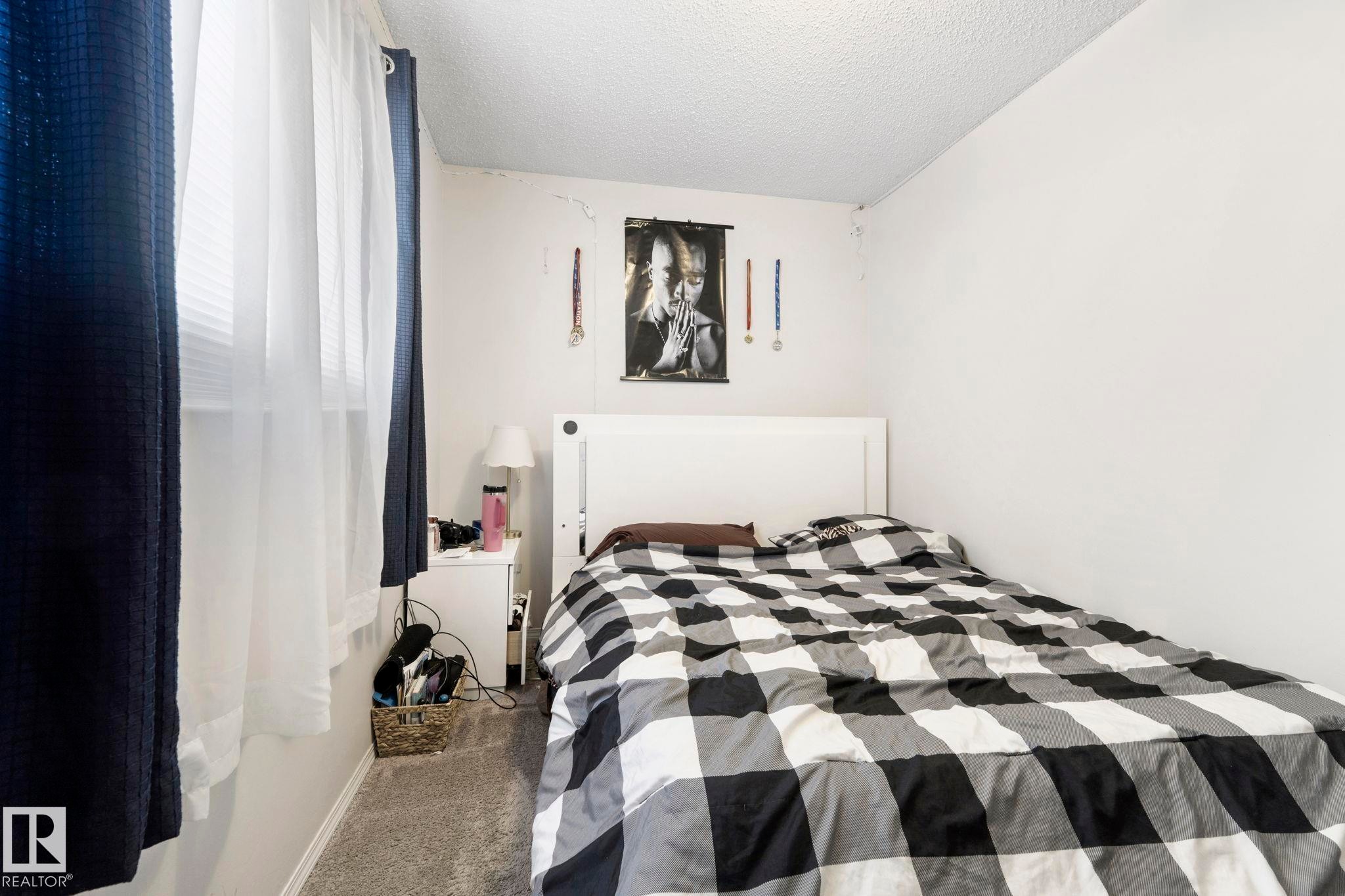 12210 92 Street, Edmonton, AB - Indoor Photo Showing Bedroom