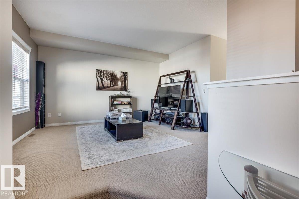 #111 50 Lucky Pl, Sylvan Lake, AB - Indoor Photo Showing Other Room