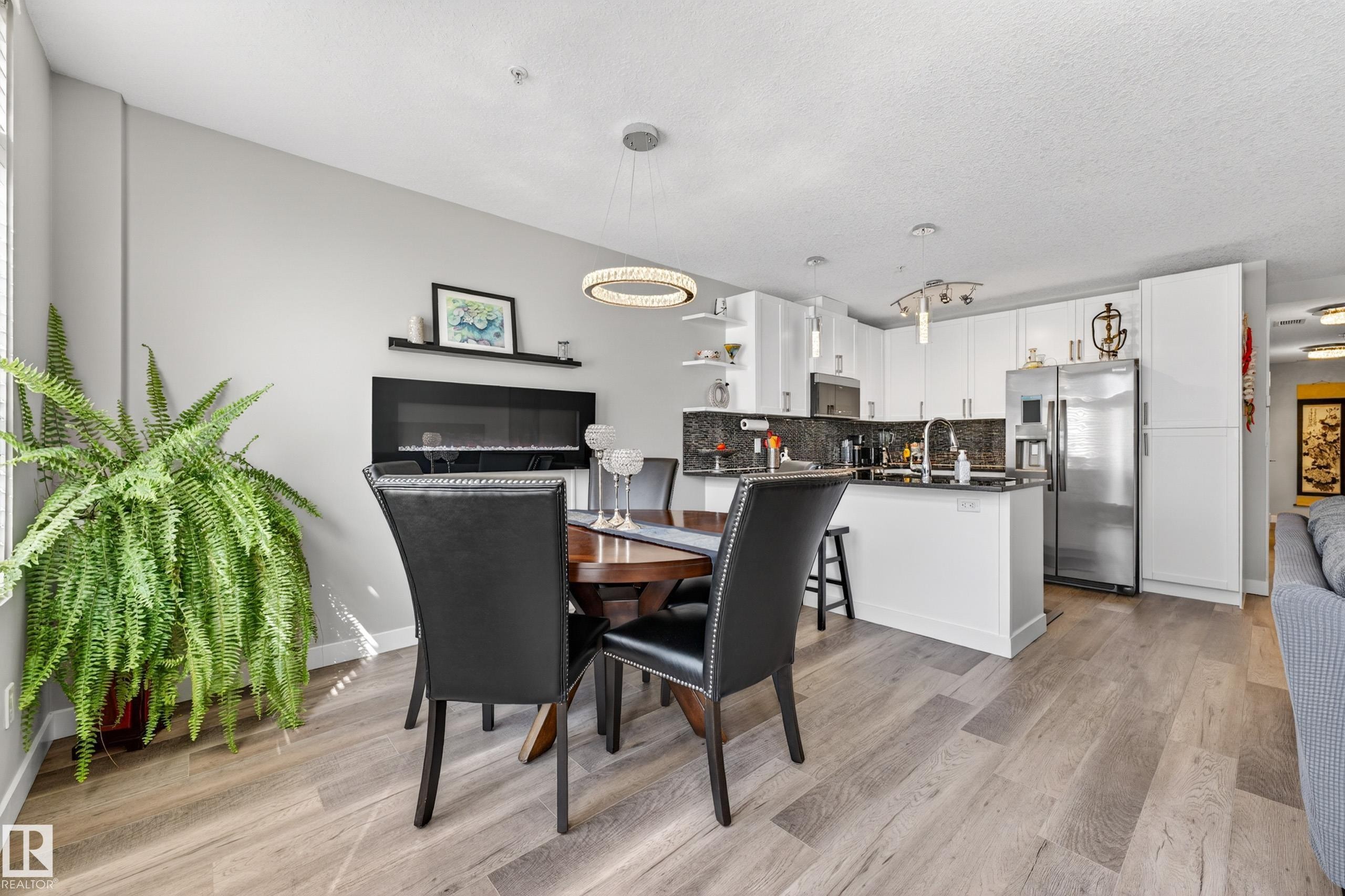 109 5151 Windermere Boulevard, Edmonton, AB - Indoor Photo Showing Other Room