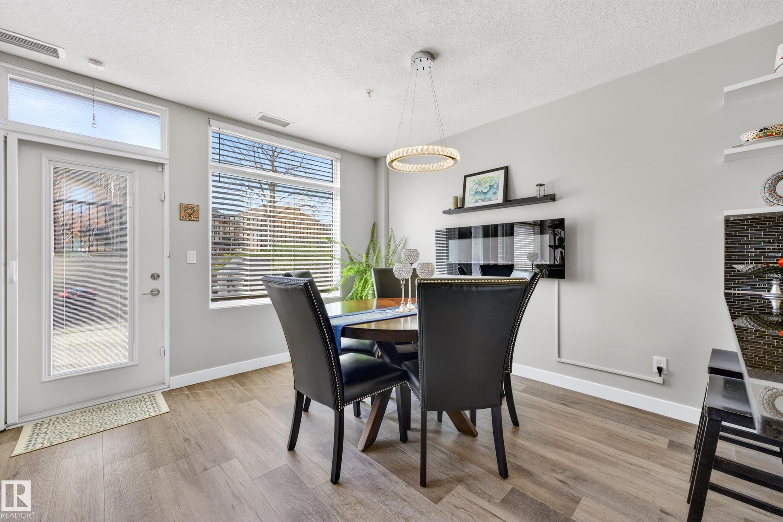 109 5151 Windermere Boulevard, Edmonton, AB - Indoor Photo Showing Dining Room