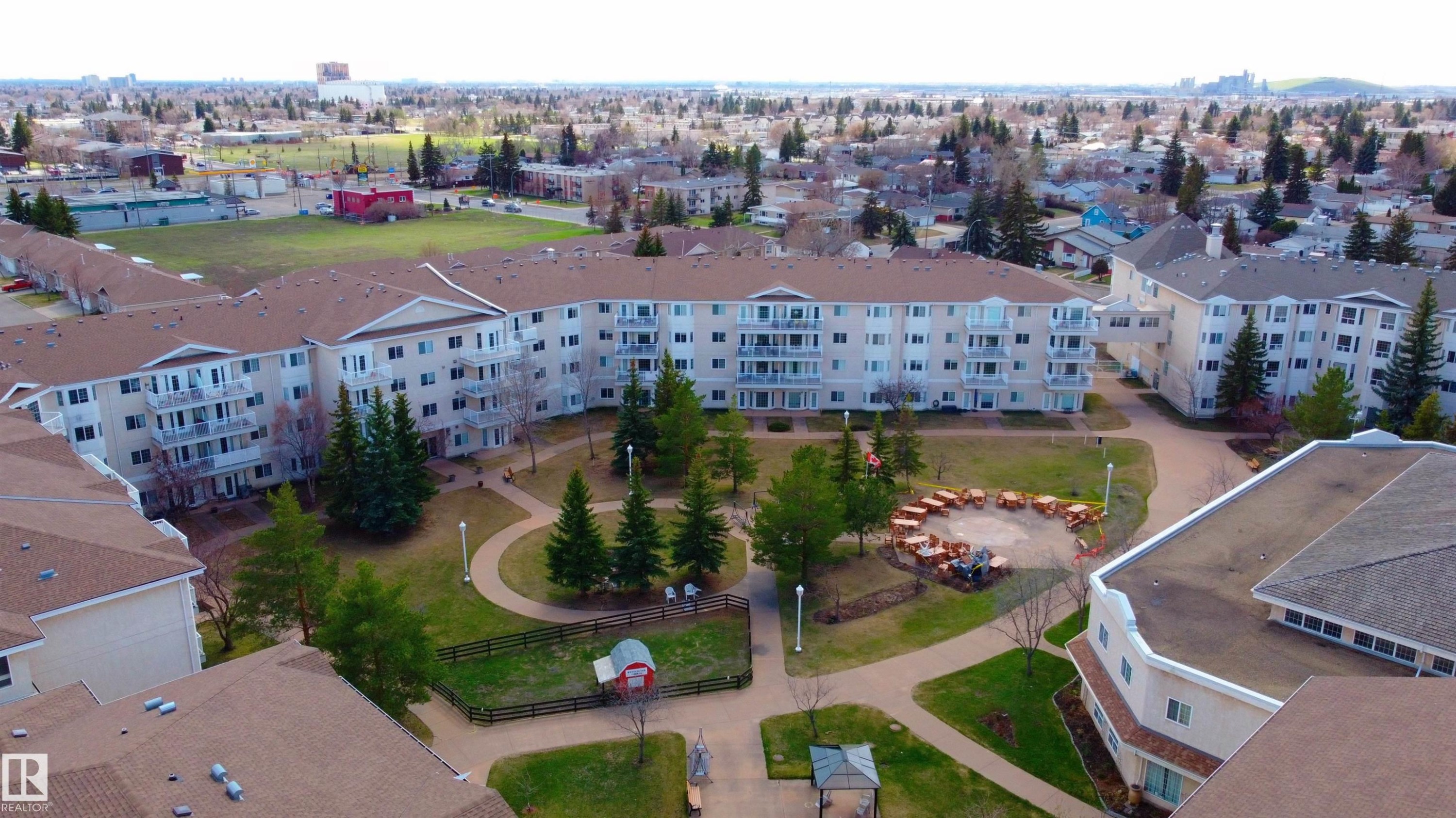454 13441 127 Street, Edmonton, AB - Outdoor With View