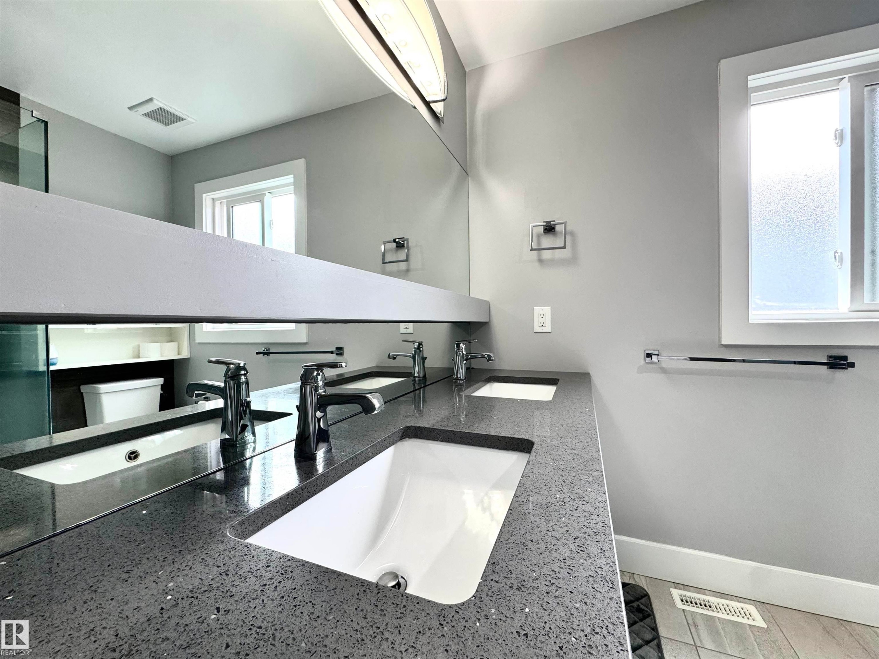 9220 154 Street, Edmonton, AB