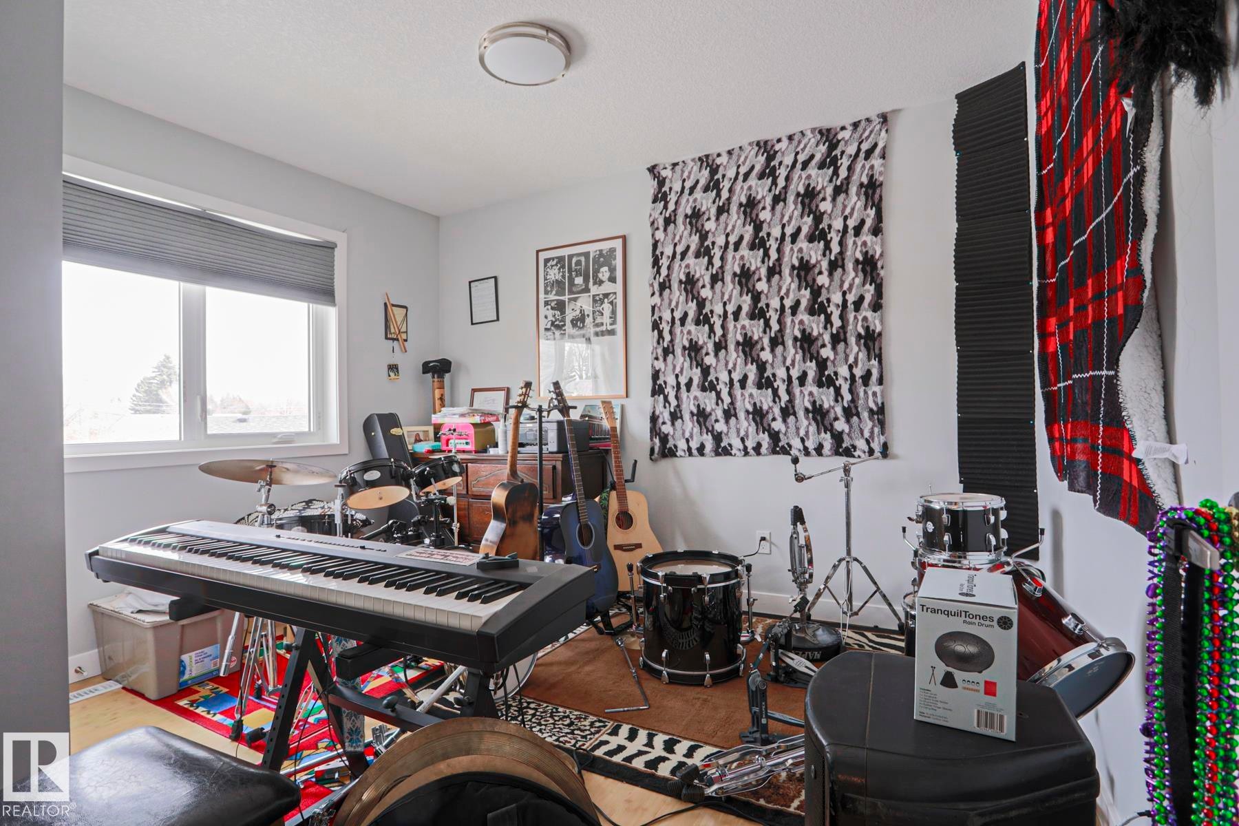13520 124A Avenue, Edmonton, AB - Indoor