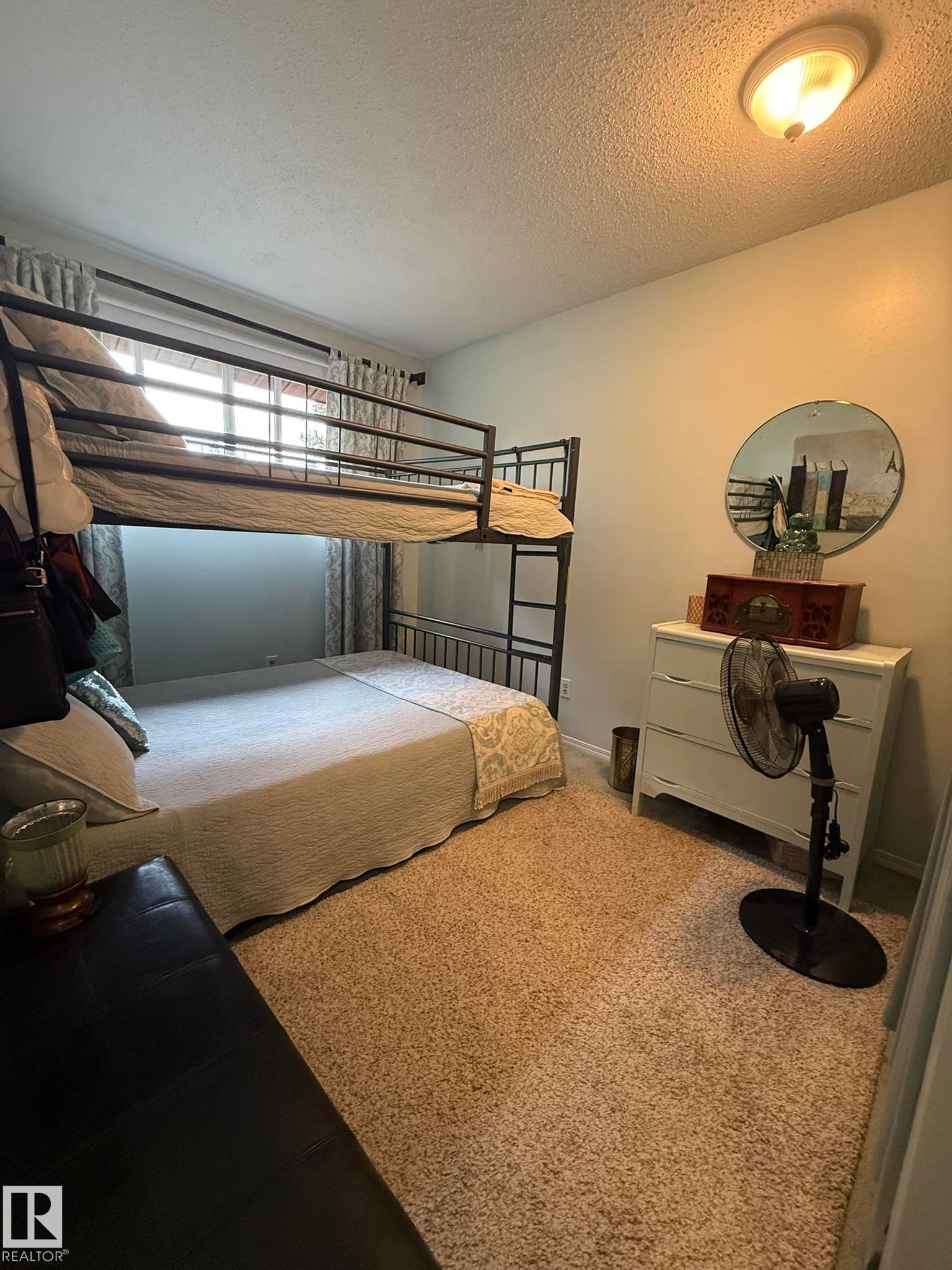 18525 66 Avenue, Edmonton, AB - Indoor Photo Showing Bedroom