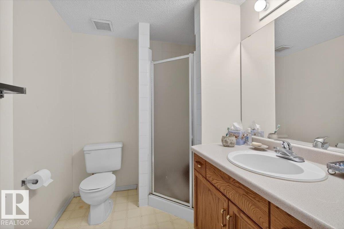 105 5212 25 Avenue Nw, Edmonton, AB - Indoor Photo Showing Bathroom