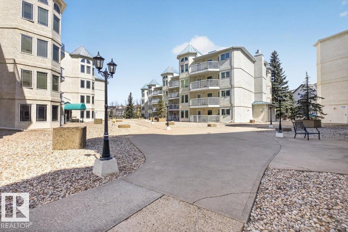 105 5212 25 Avenue Nw, Edmonton, AB - Outdoor