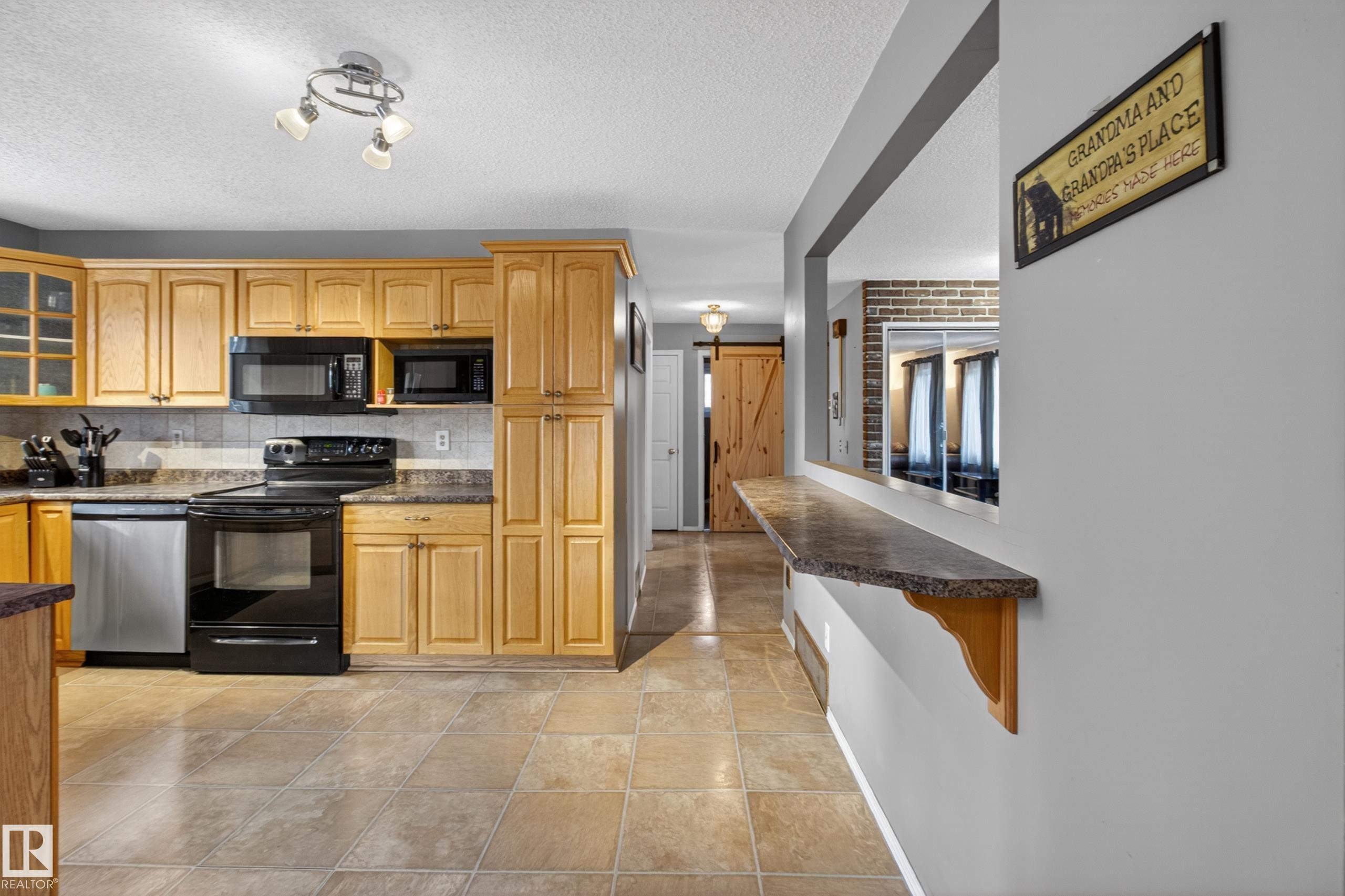 47 Duke Drive, Lamont, AB - Indoor Photo Showing Kitchen