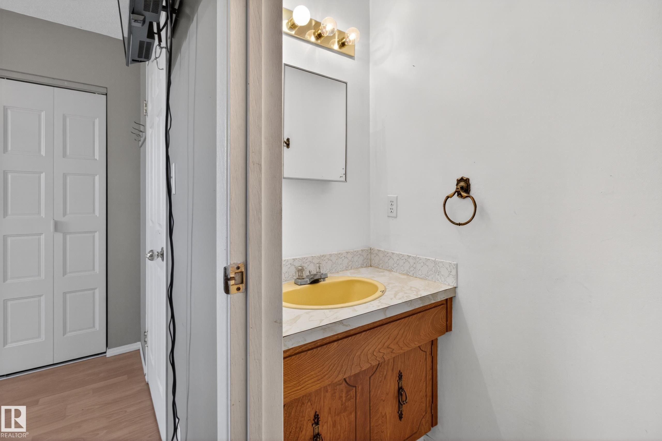 47 Duke Drive, Lamont, AB - Indoor Photo Showing Bathroom