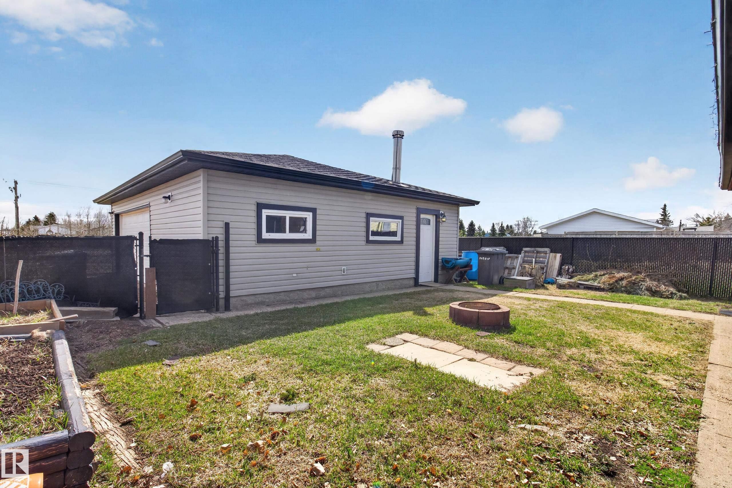 47 Duke Drive, Lamont, AB - Outdoor