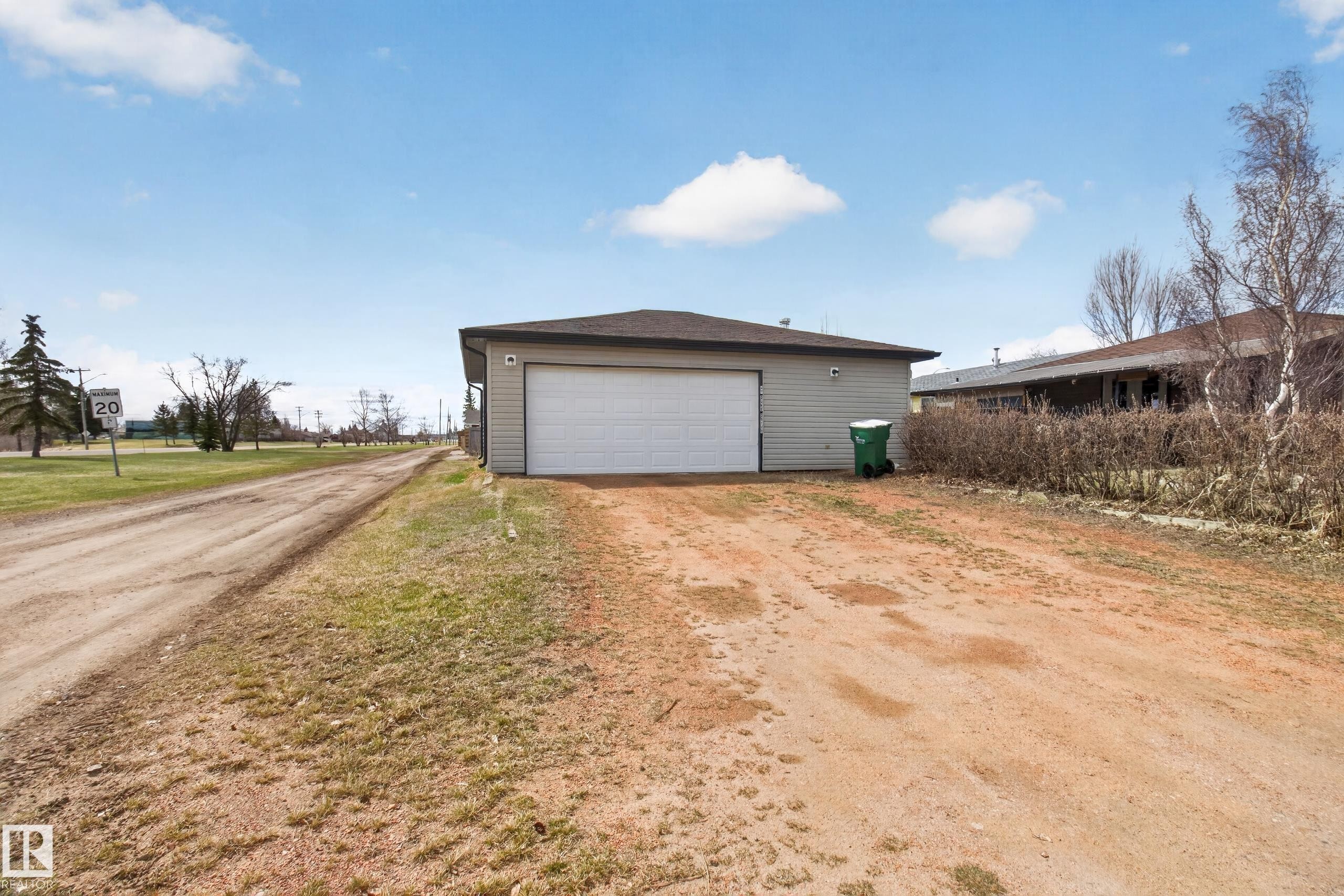 47 Duke Drive, Lamont, AB - Outdoor