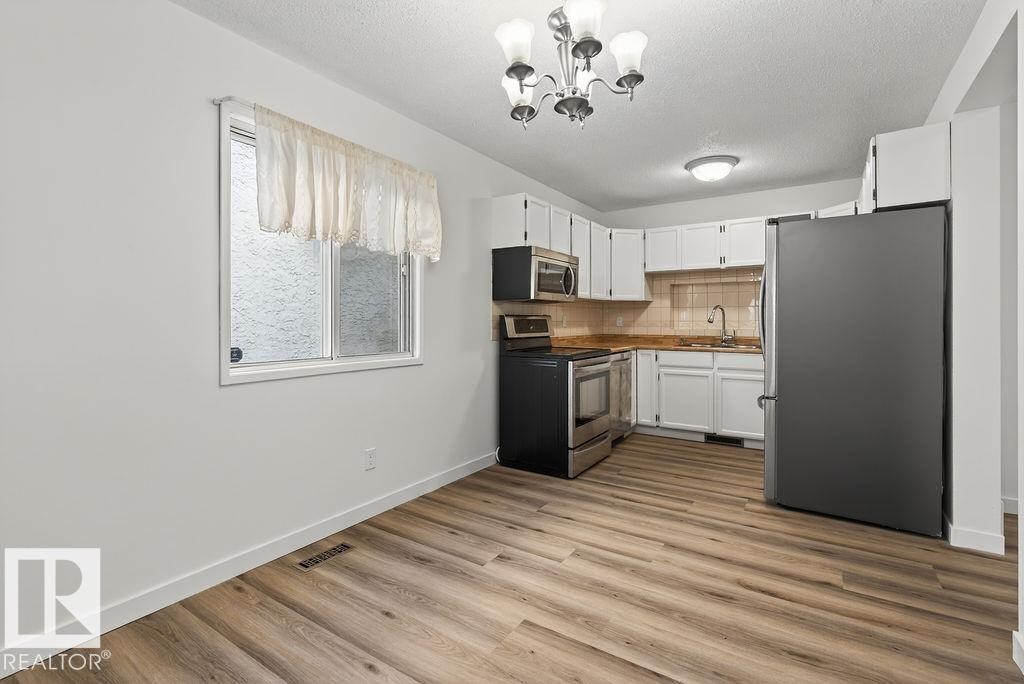 5510 186 Street, Edmonton, AB - Indoor Photo Showing Kitchen