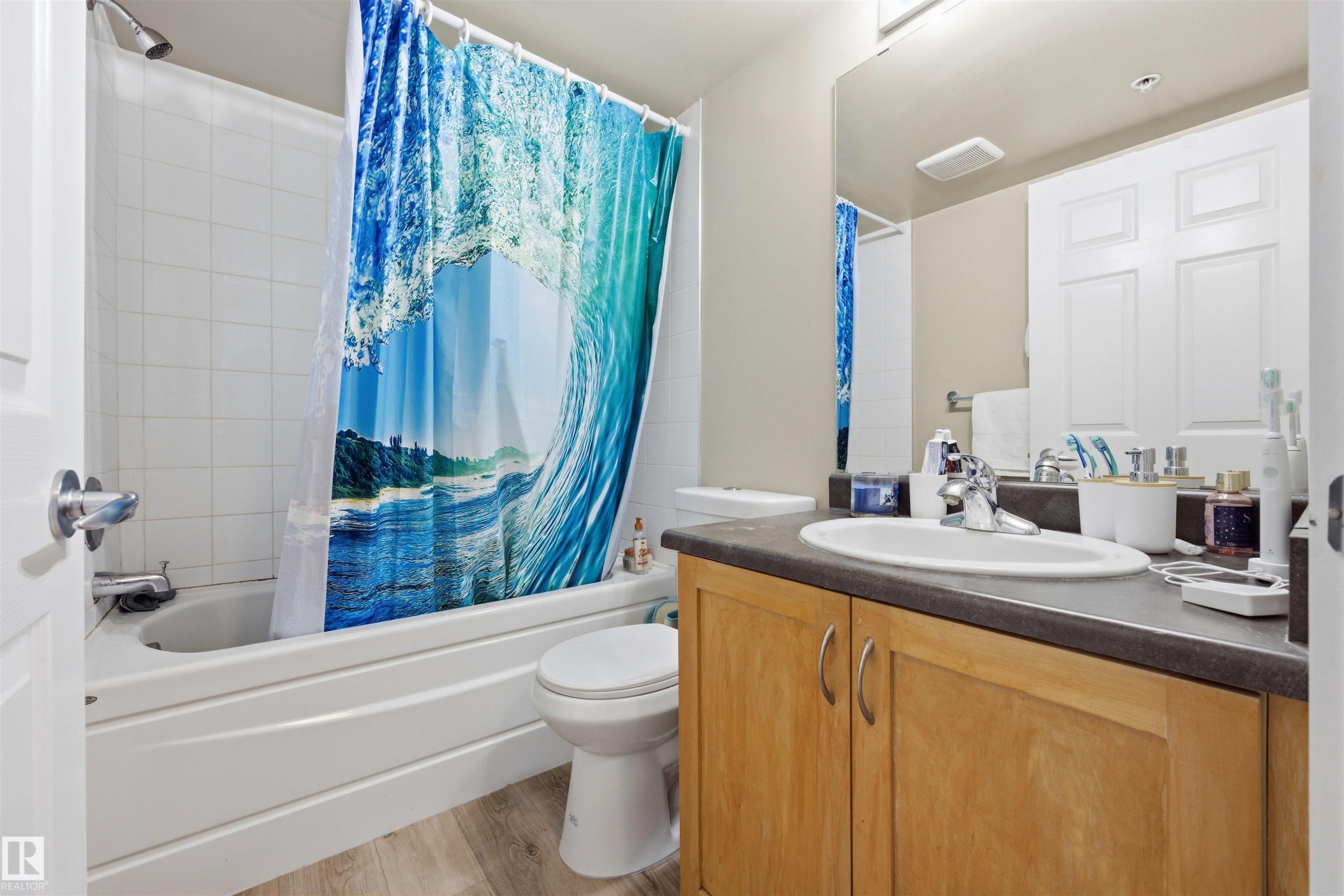 116 920 156 Street, Edmonton, AB - Indoor Photo Showing Bathroom