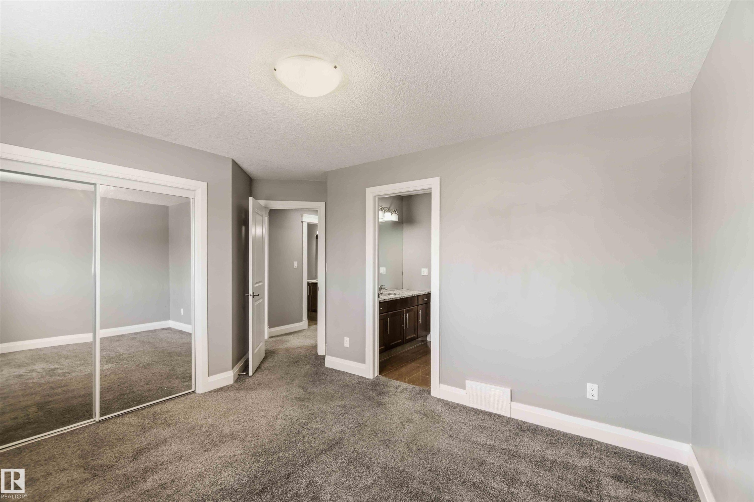 3563 14 Street, Edmonton, AB - Indoor Photo Showing Other Room