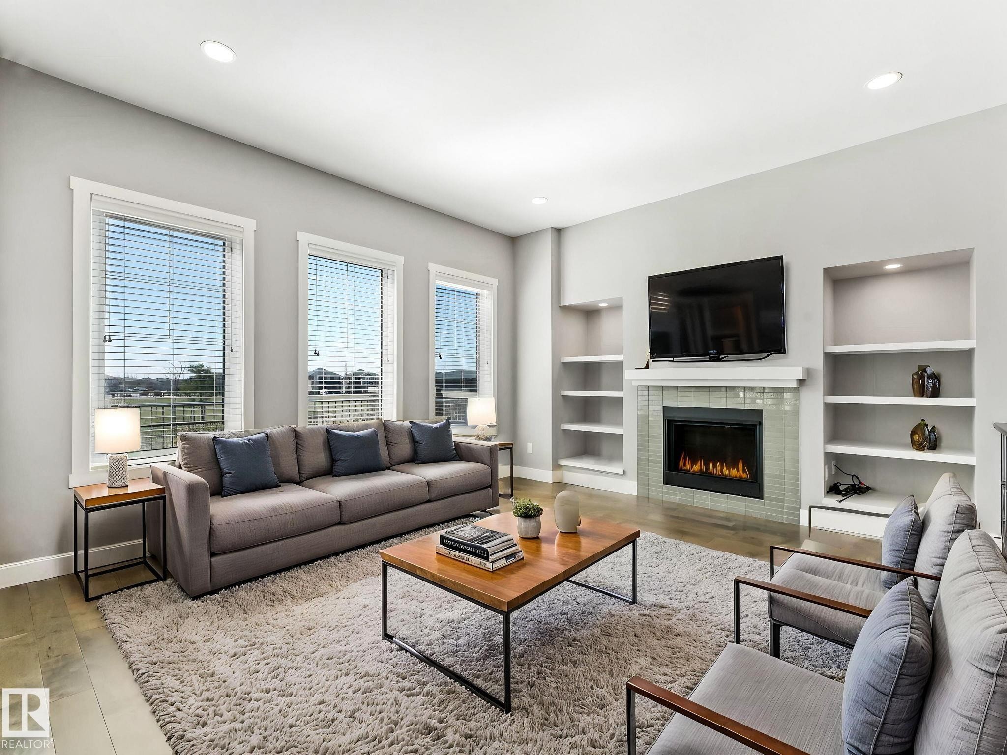 7515 173 Avenue, Edmonton, AB - Indoor Photo Showing Living Room With Fireplace