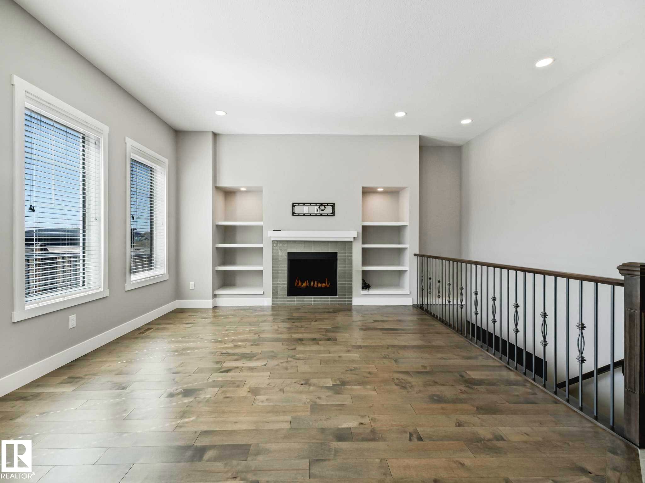 7515 173 Avenue, Edmonton, AB - Indoor With Fireplace