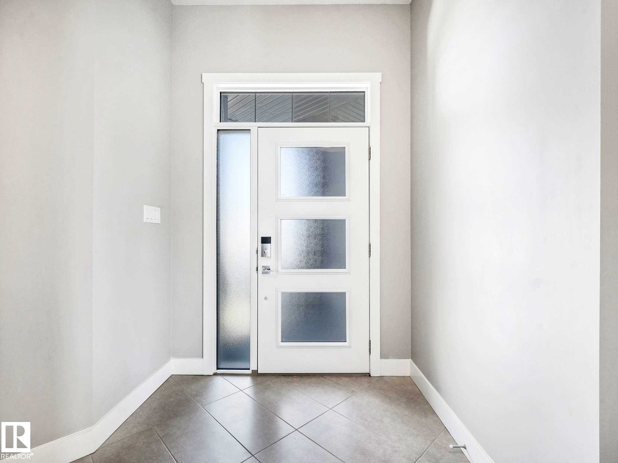 7515 173 Avenue, Edmonton, AB - Indoor Photo Showing Other Room