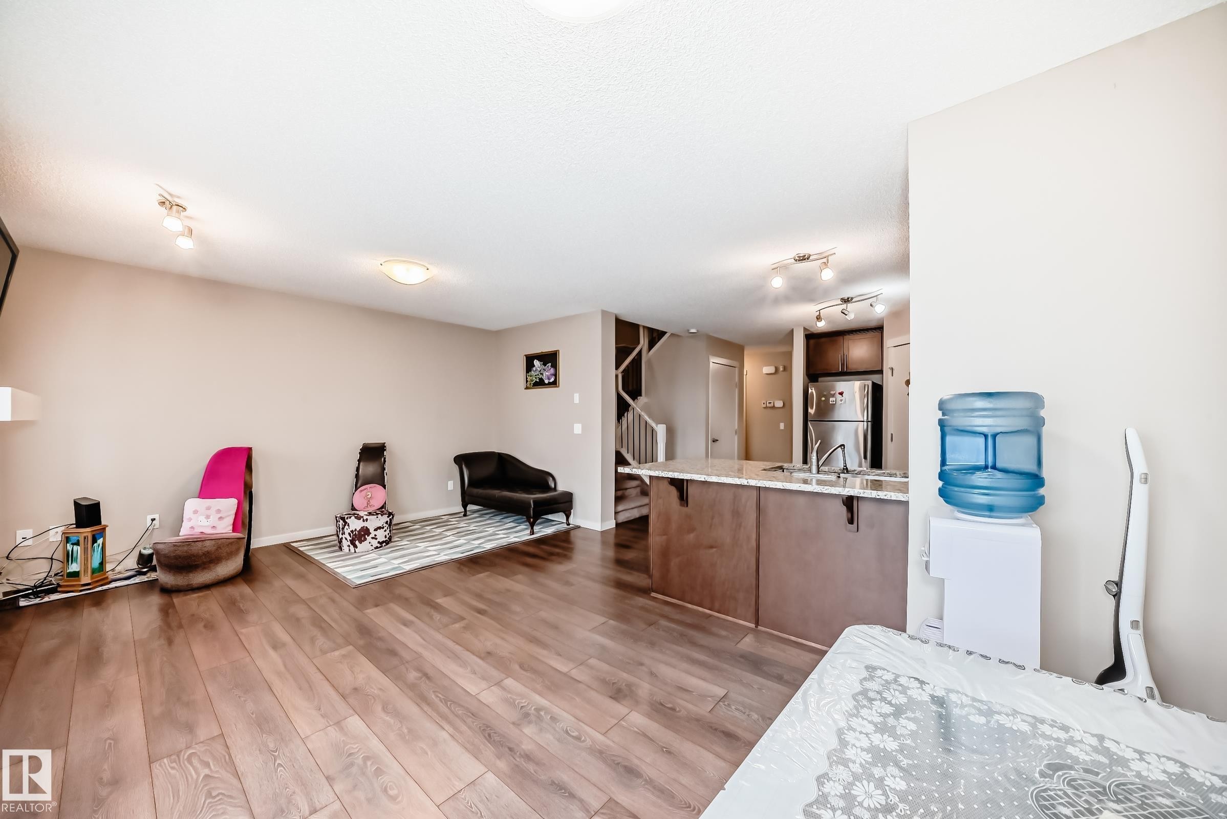 17304 73 Street, Edmonton, AB - Indoor