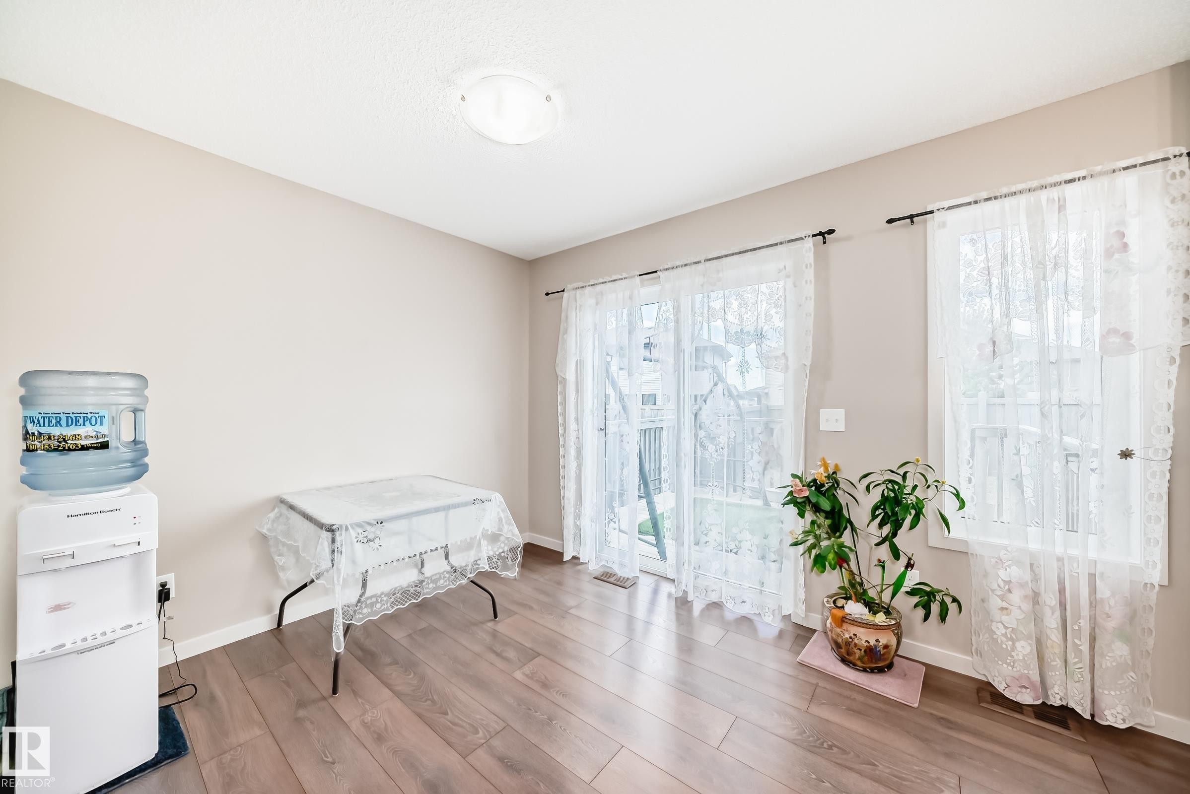 17304 73 Street, Edmonton, AB - Indoor Photo Showing Other Room