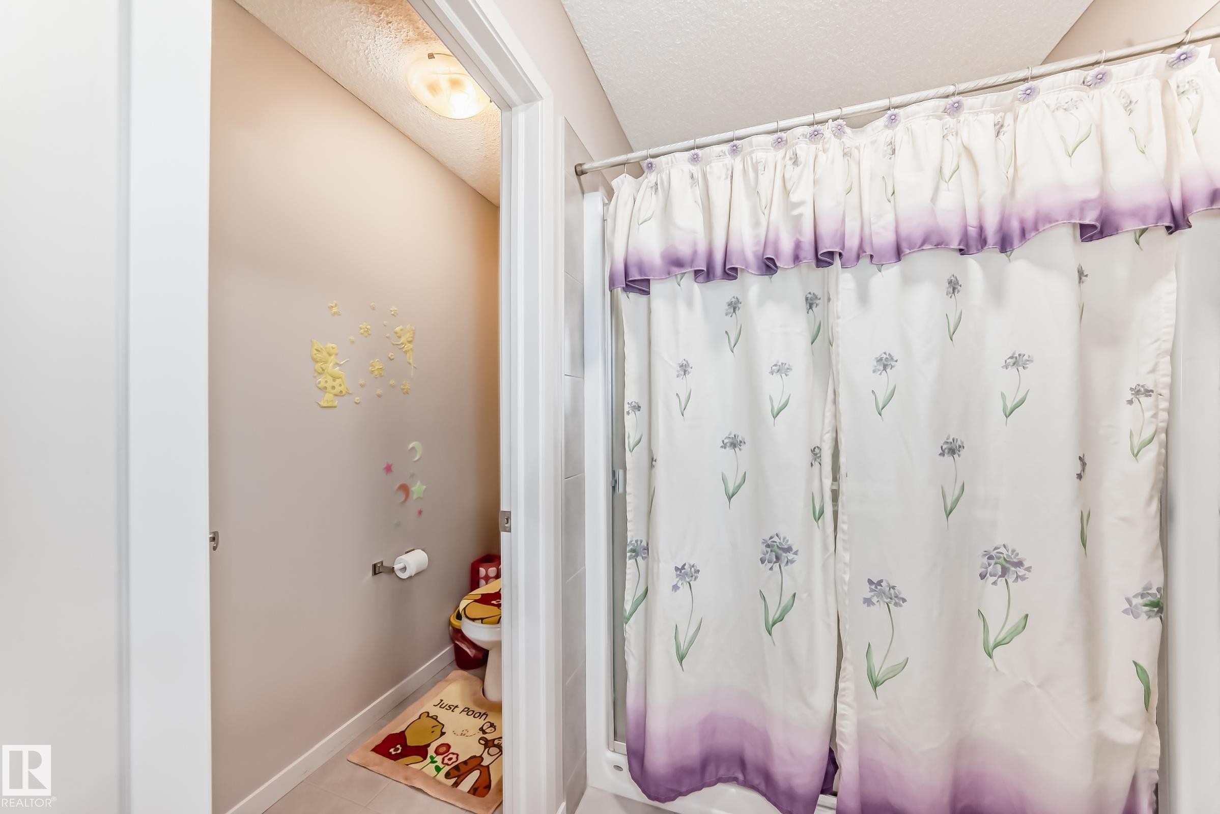 17304 73 Street, Edmonton, AB - Indoor Photo Showing Bathroom