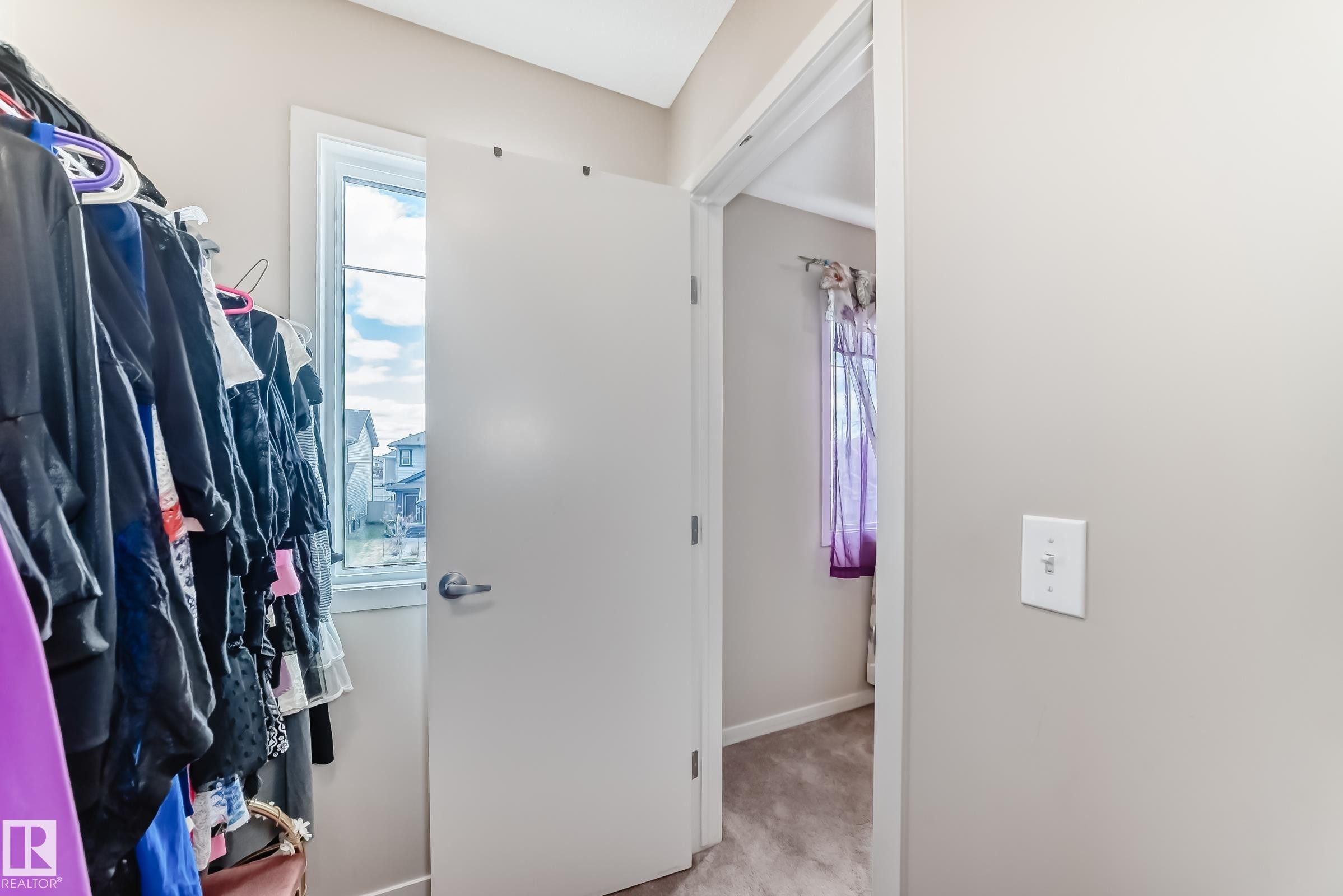 17304 73 Street, Edmonton, AB - Indoor With Storage
