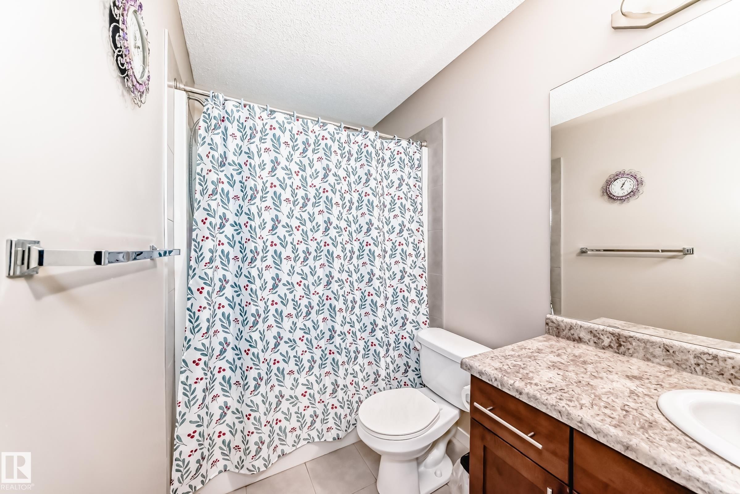 17304 73 Street, Edmonton, AB - Indoor Photo Showing Bathroom
