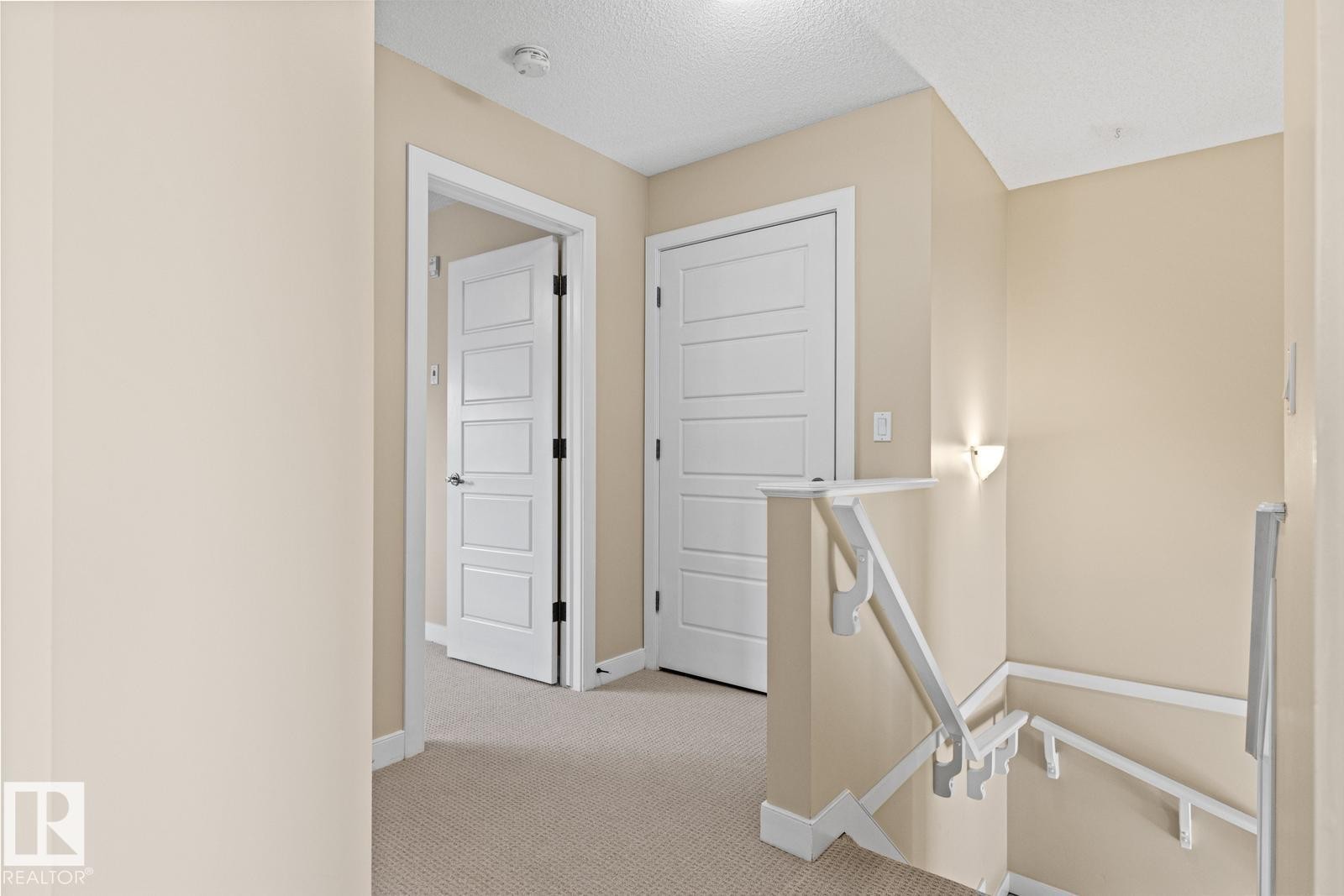 39 13825 155 Avenue, Edmonton, AB - Indoor Photo Showing Other Room