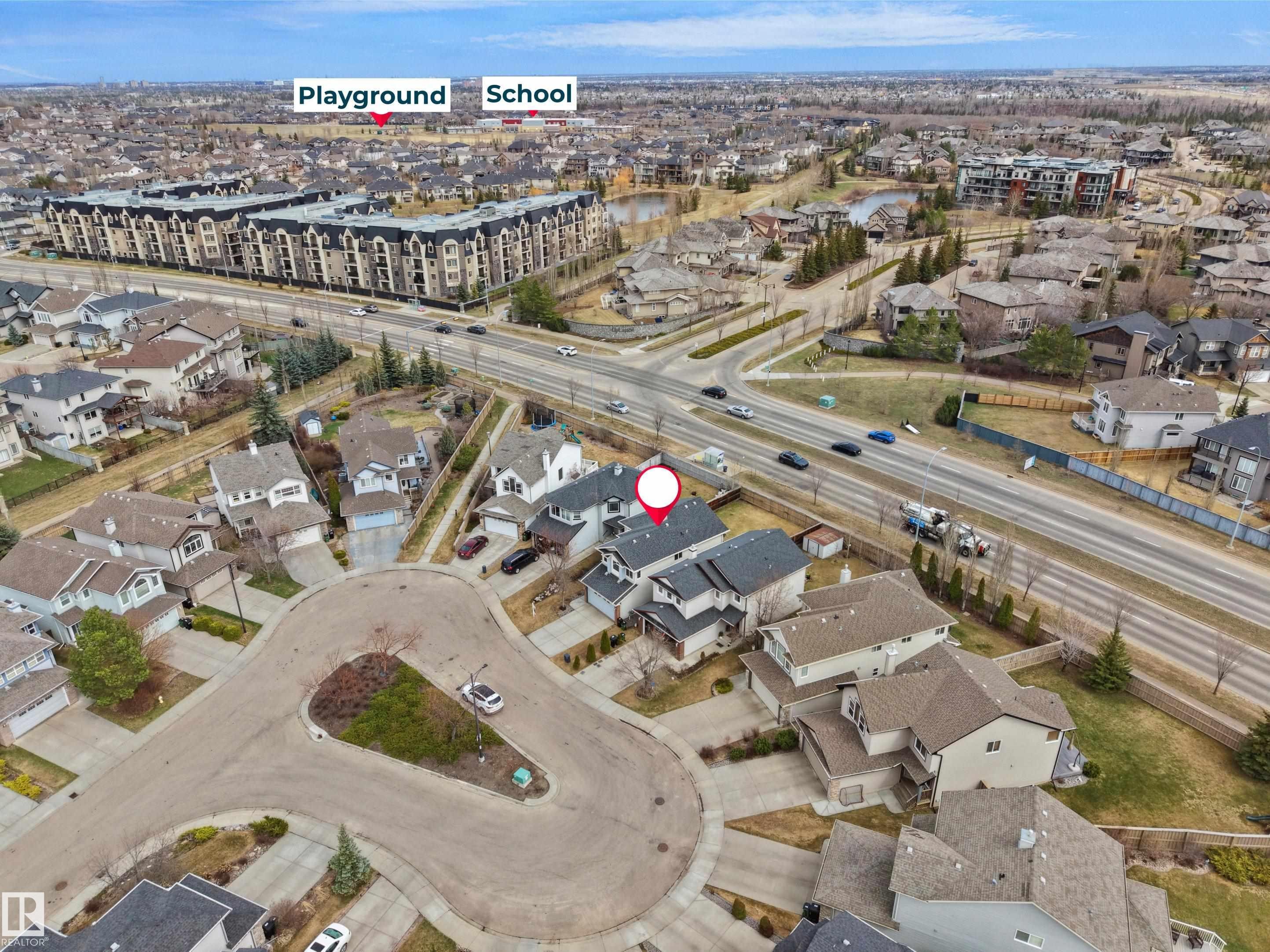 Residential property situated on a cul-de-sac - 7407 Singer Landing, Edmonton, AB - Outdoor With View