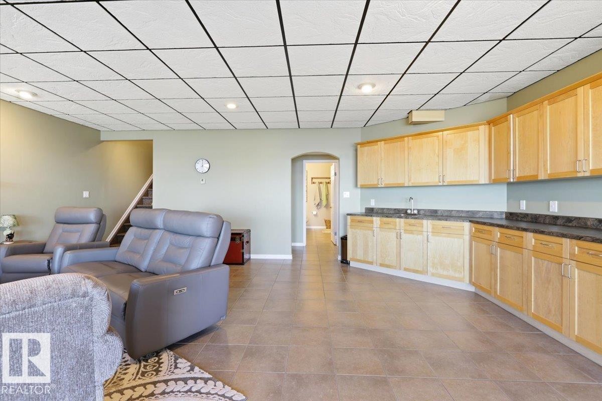 72 Beach Ave, Rural Leduc County, AB - Indoor