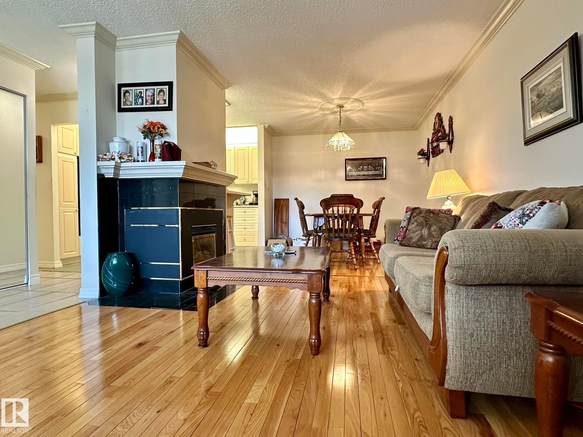 2304 151 Avenue, Edmonton, AB - Indoor Photo Showing Living Room