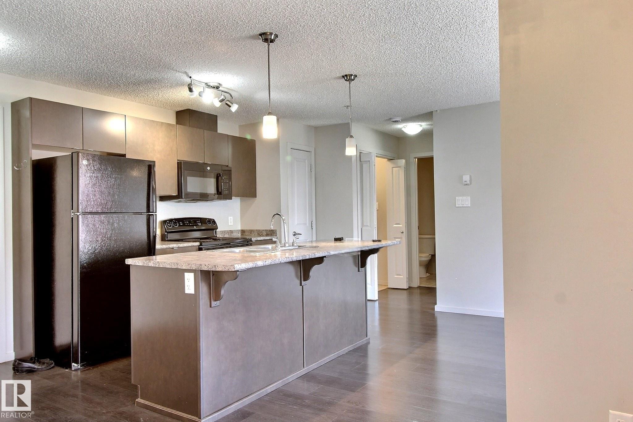 324 344 Windermere Road, Edmonton, AB - Indoor Photo Showing Kitchen With Double Sink