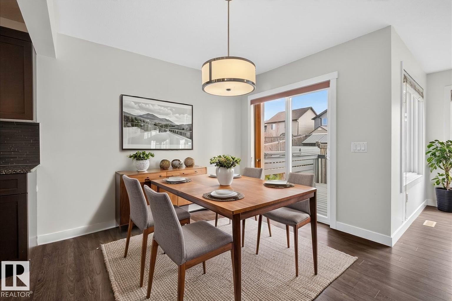 20315 43 Avenue, Edmonton, AB - Indoor Photo Showing Dining Room