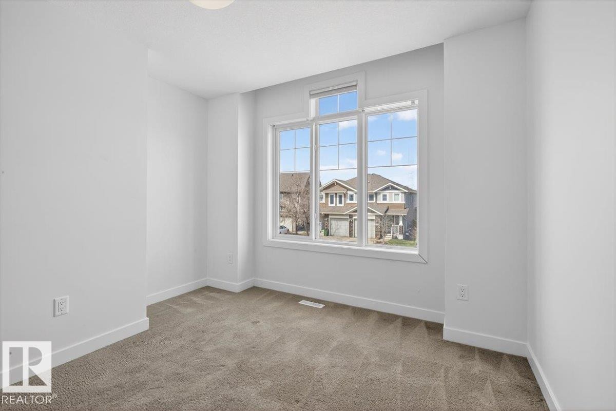 20315 43 Avenue, Edmonton, AB - Indoor Photo Showing Other Room