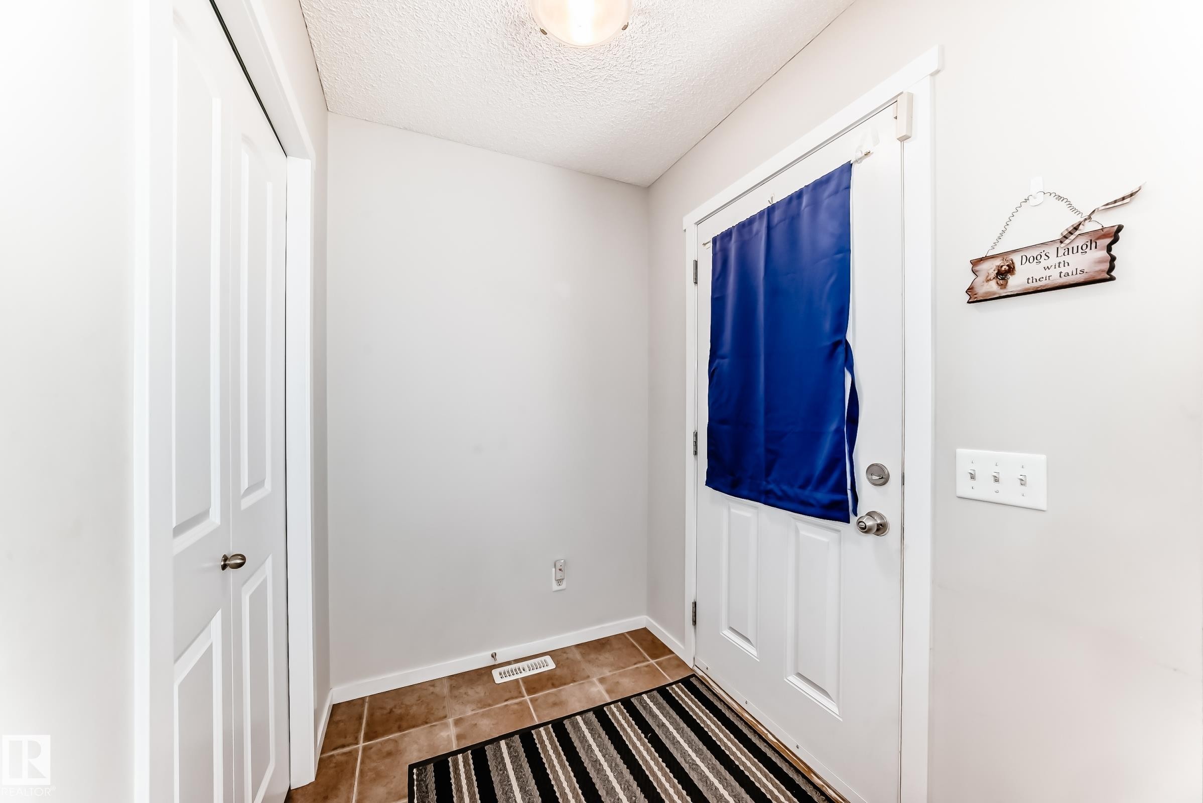 115 60 Street, Edmonton, AB - Indoor Photo Showing Other Room
