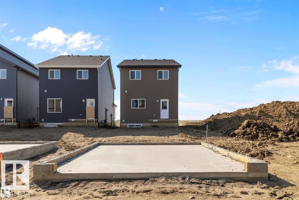 5458 Hawthorn Run, Edmonton, AB - Outdoor