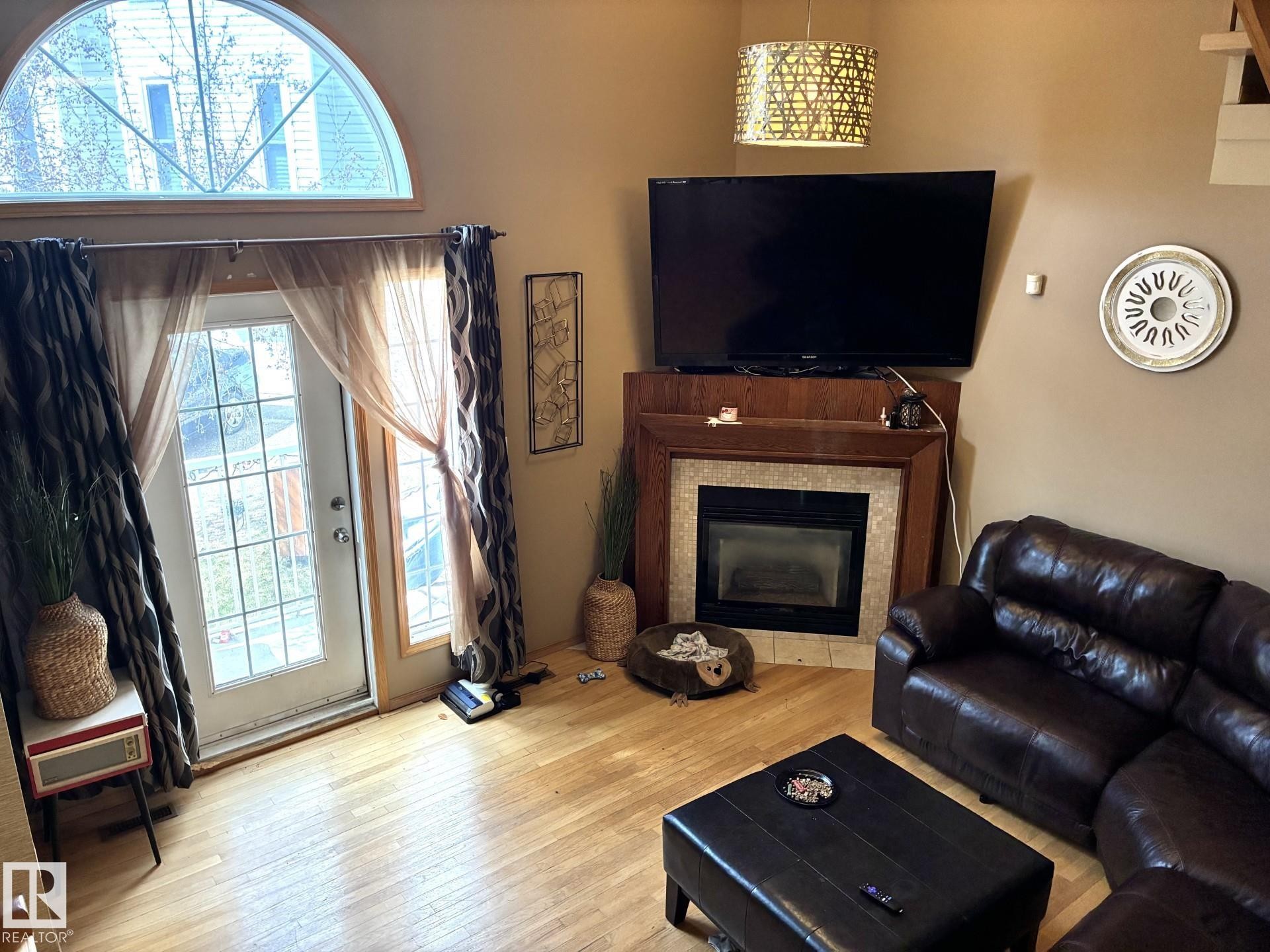 1248 48 Street, Edmonton, AB - Indoor Photo Showing Living Room With Fireplace