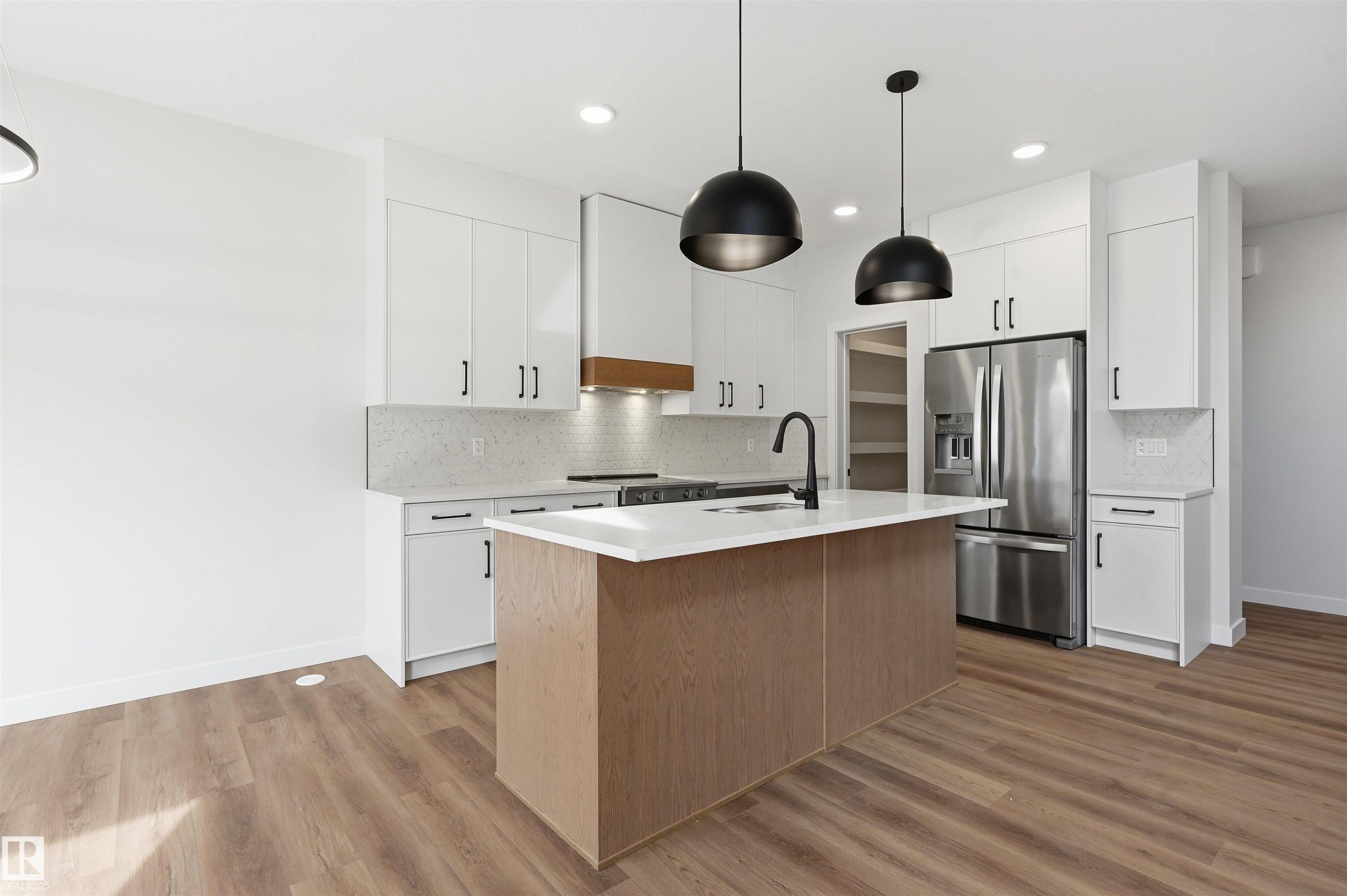 3218 Dixon Way, Edmonton, AB - Indoor Photo Showing Kitchen With Stainless Steel Kitchen With Upgraded Kitchen