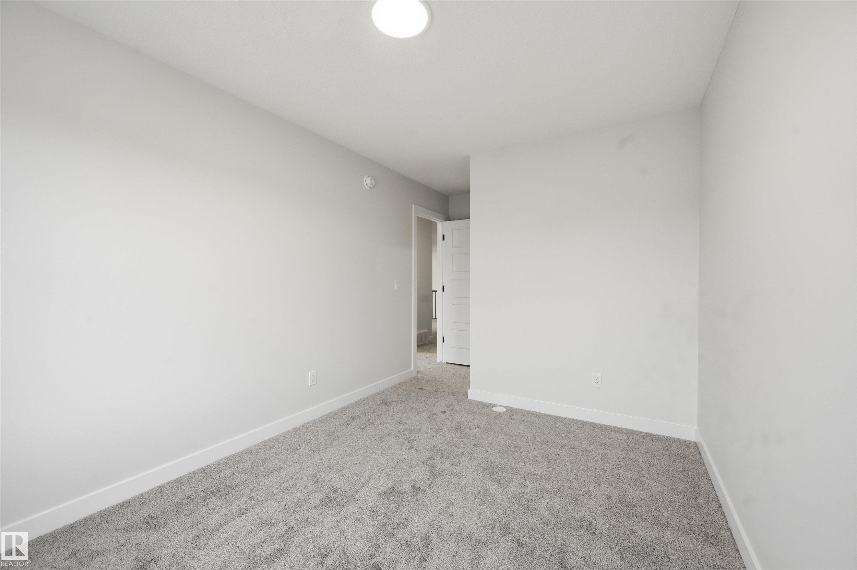 3218 Dixon Way, Edmonton, AB - Indoor Photo Showing Other Room