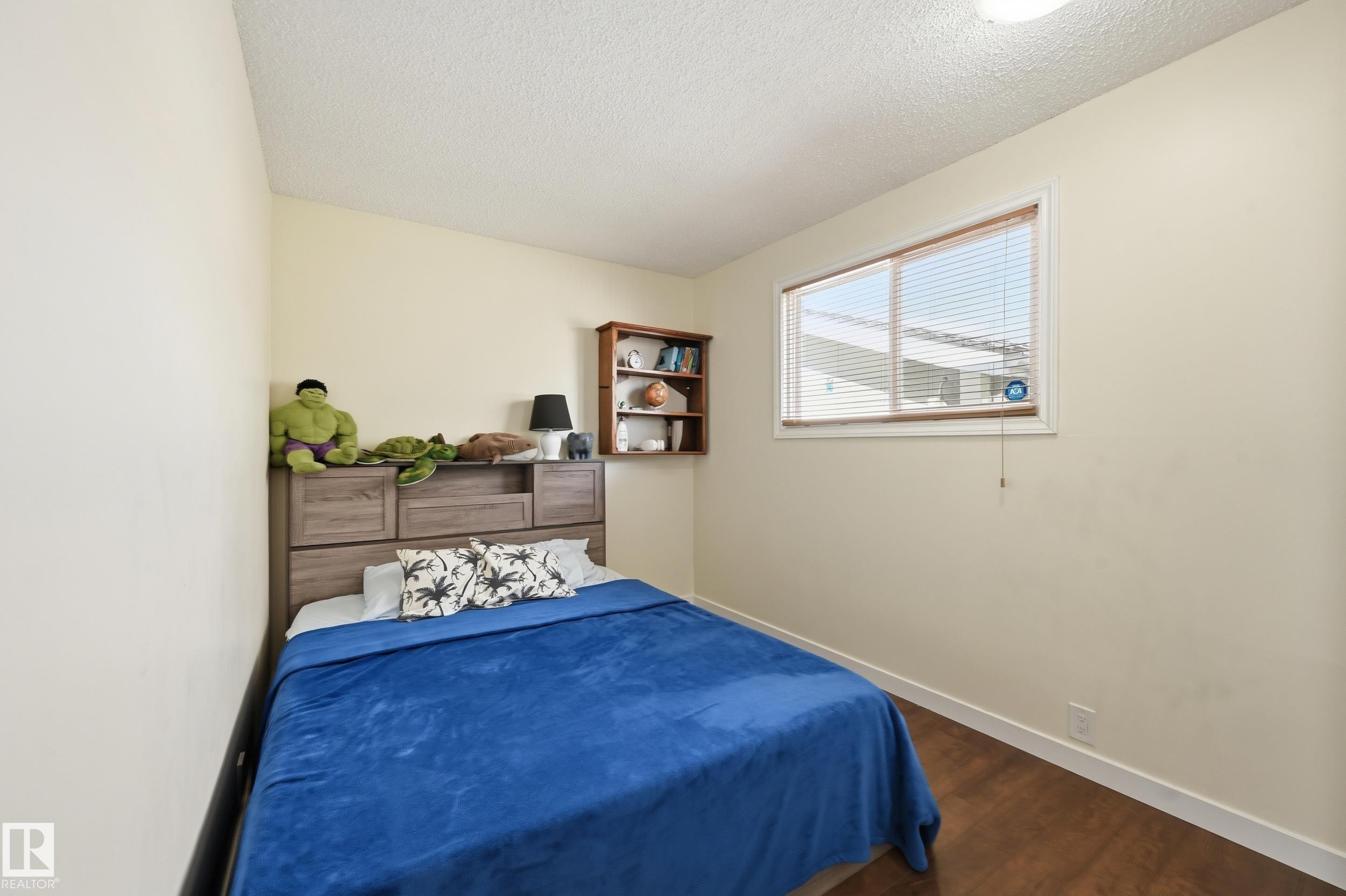 18424 96A Avenue, Edmonton, AB - Indoor Photo Showing Bedroom