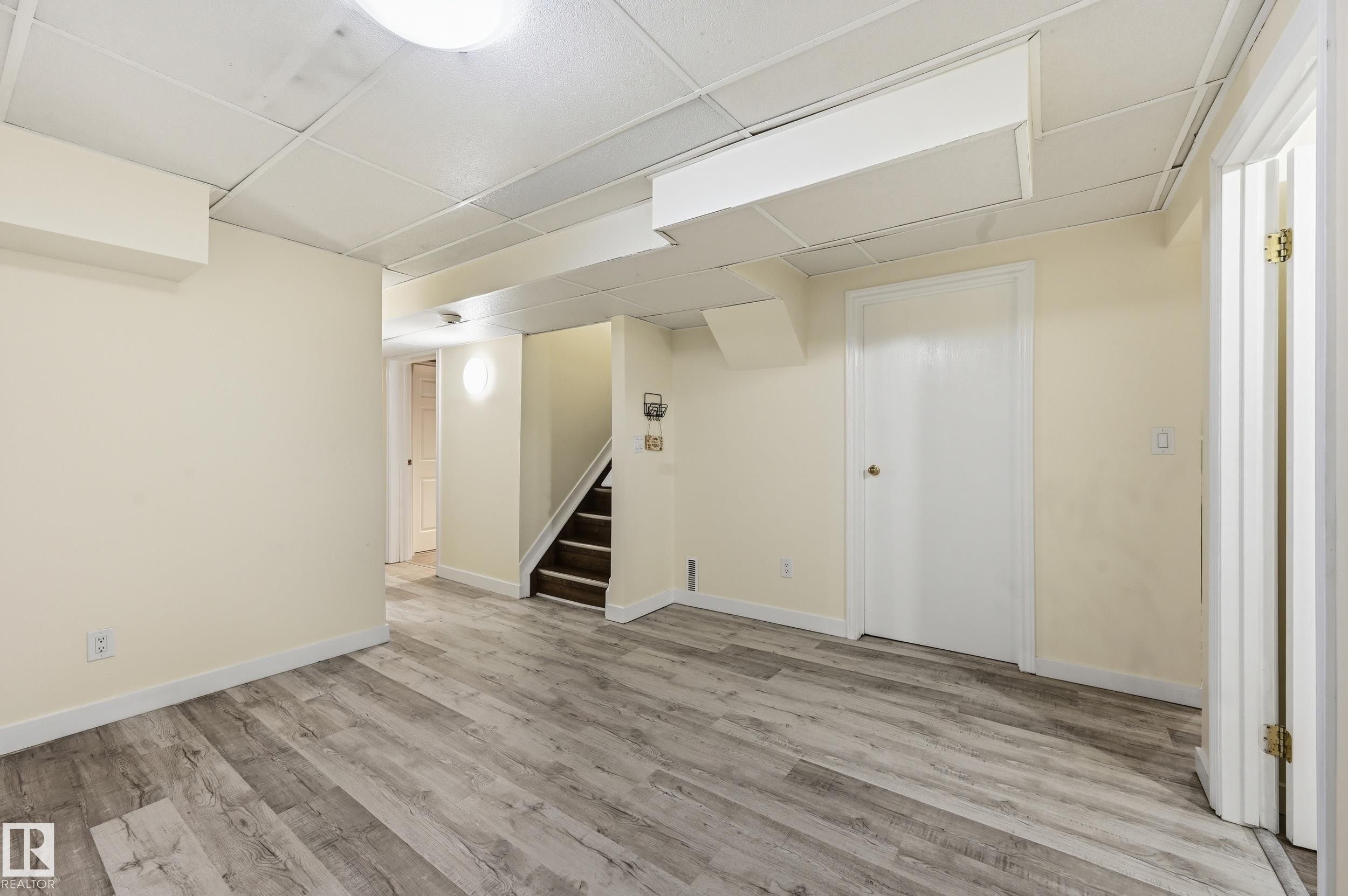 18424 96A Avenue, Edmonton, AB - Indoor