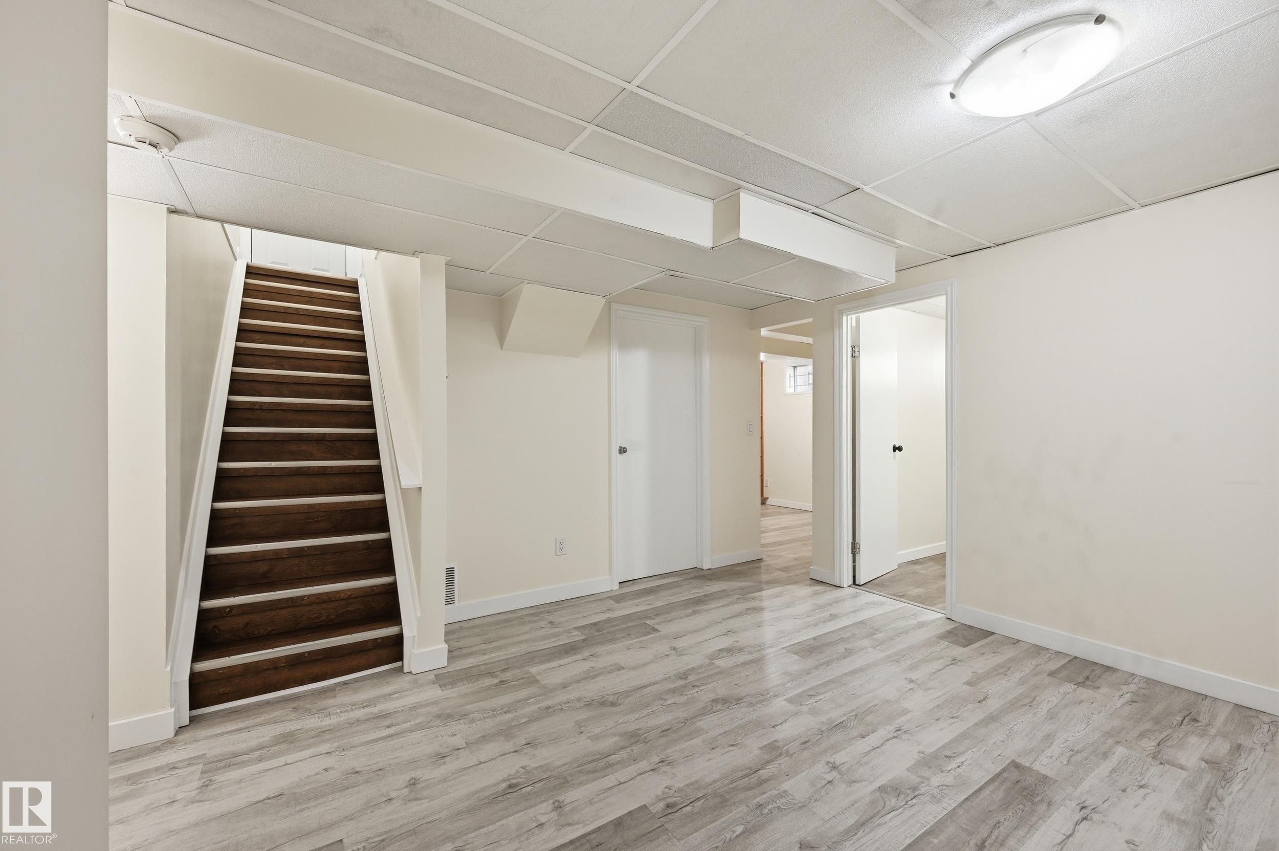 18424 96A Avenue, Edmonton, AB - Indoor Photo Showing Other Room