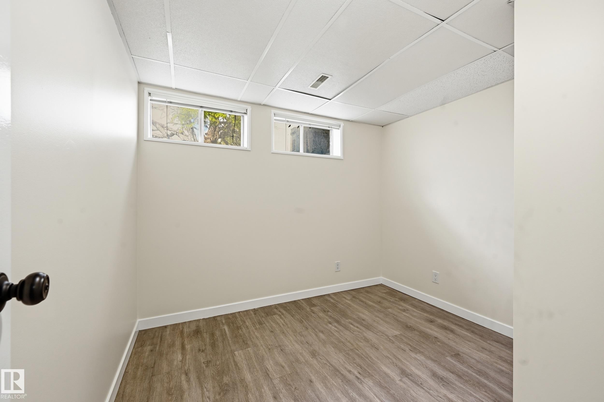 18424 96A Avenue, Edmonton, AB - Indoor Photo Showing Other Room